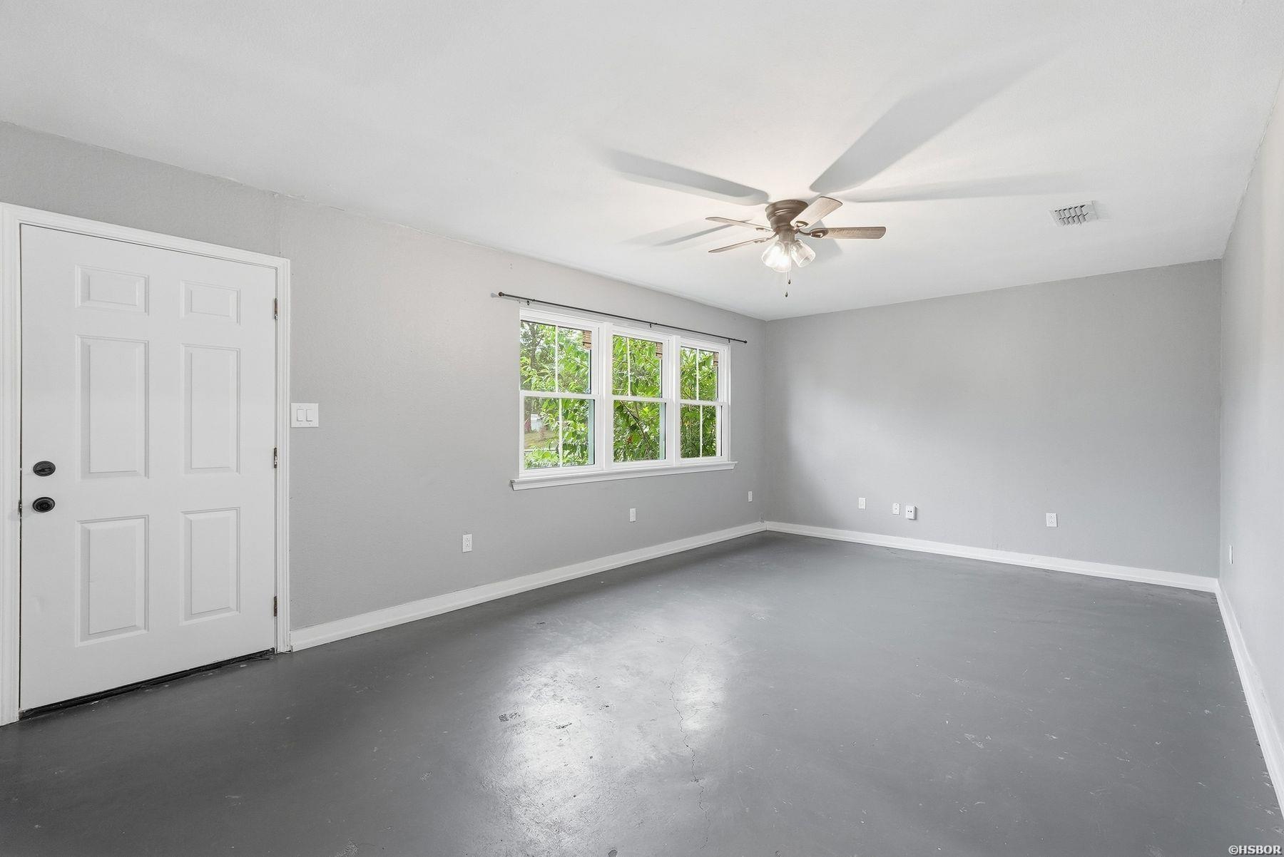 1424 Lockhart Street Property Photo 6