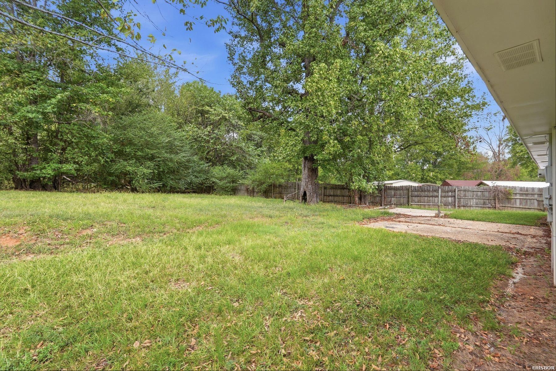 1424 Lockhart Street Property Photo 27
