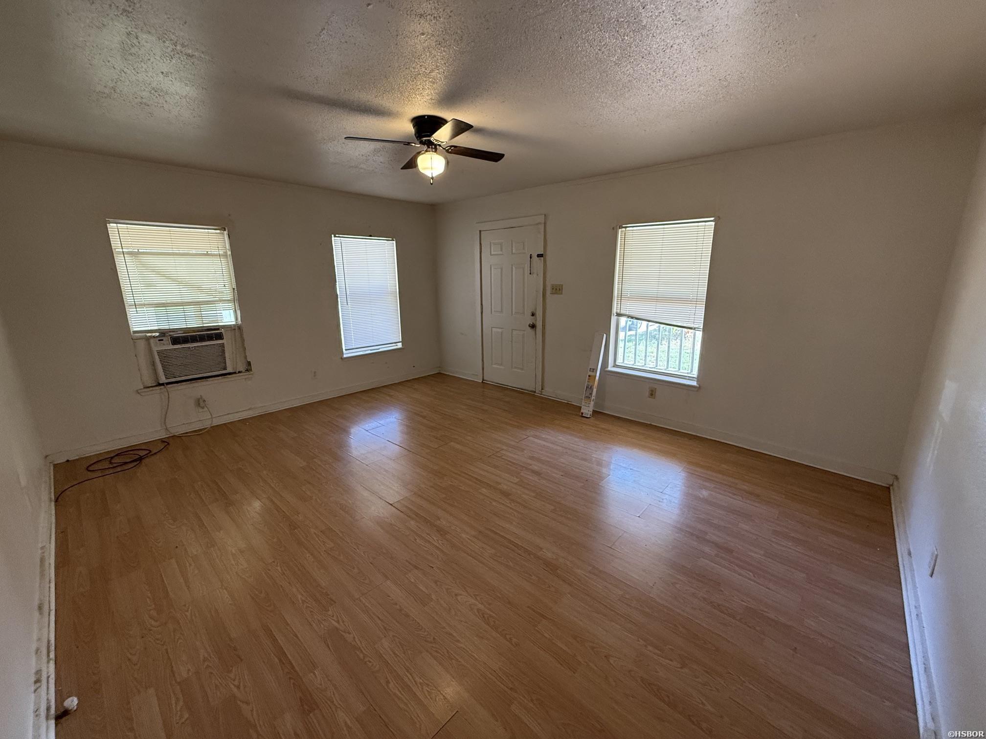 138 Highland Park Street Property Photo 4