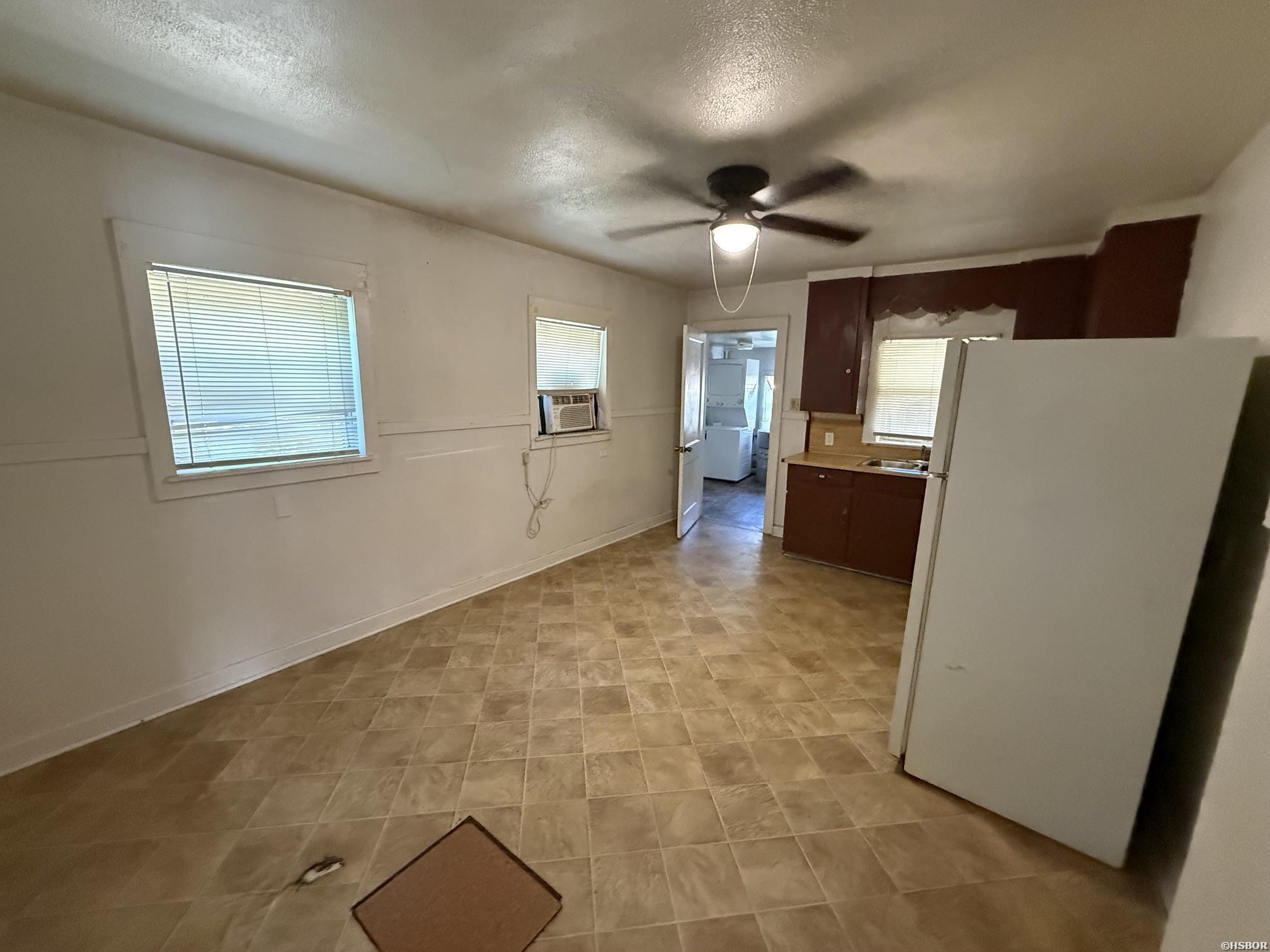 138 Highland Park Street Property Photo 5