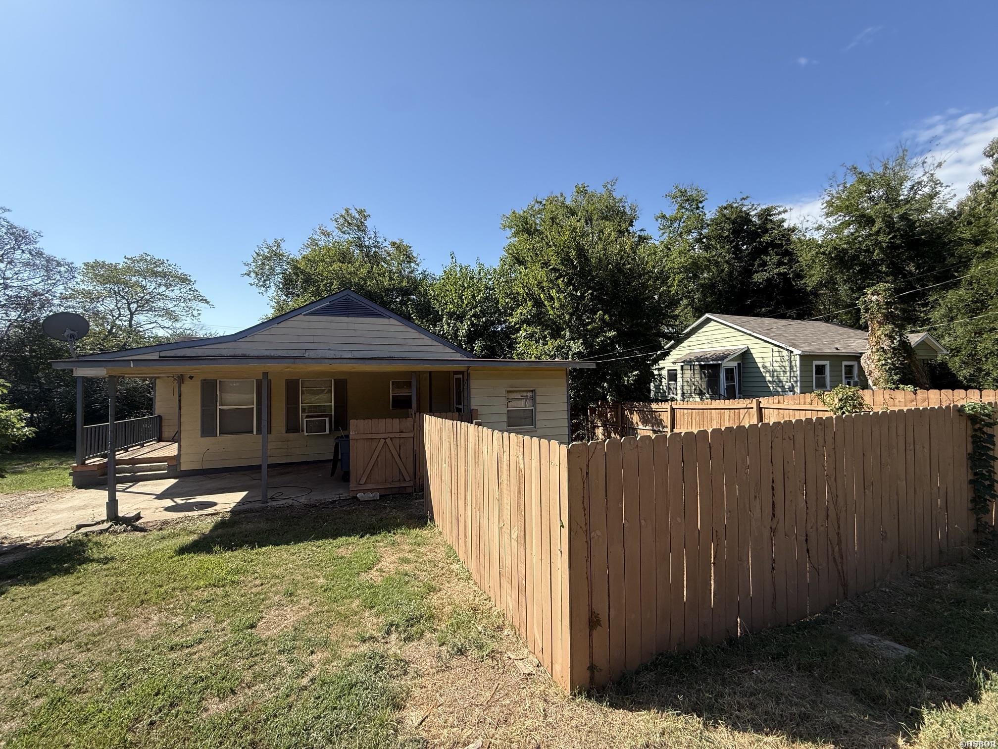 138 Highland Park Street Property Photo 18