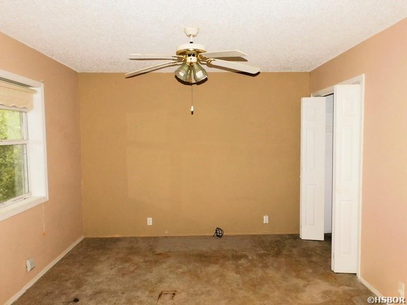 11 La Mancha Circle Property Photo 9