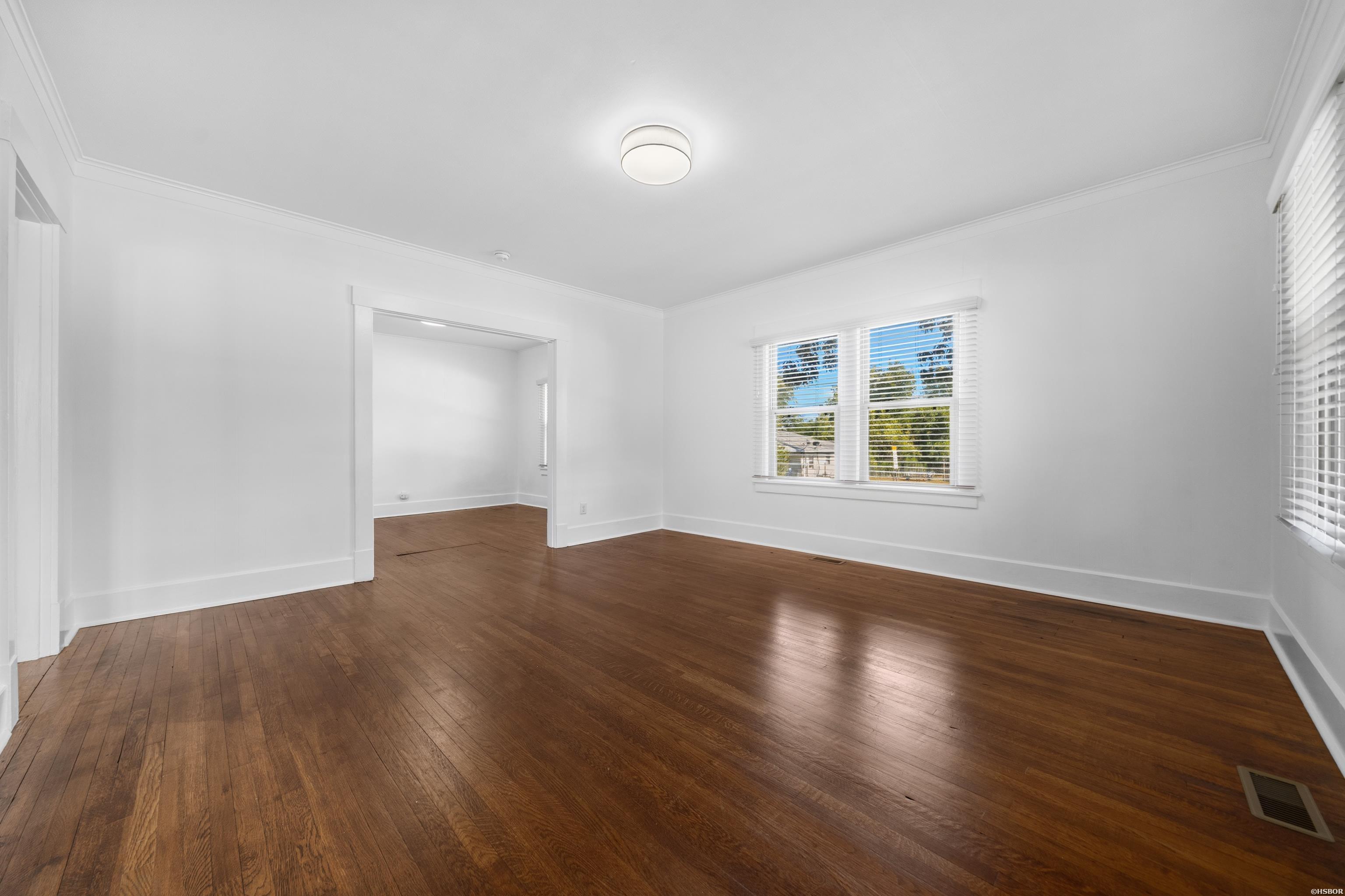 211 Sixth Street Property Photo 6