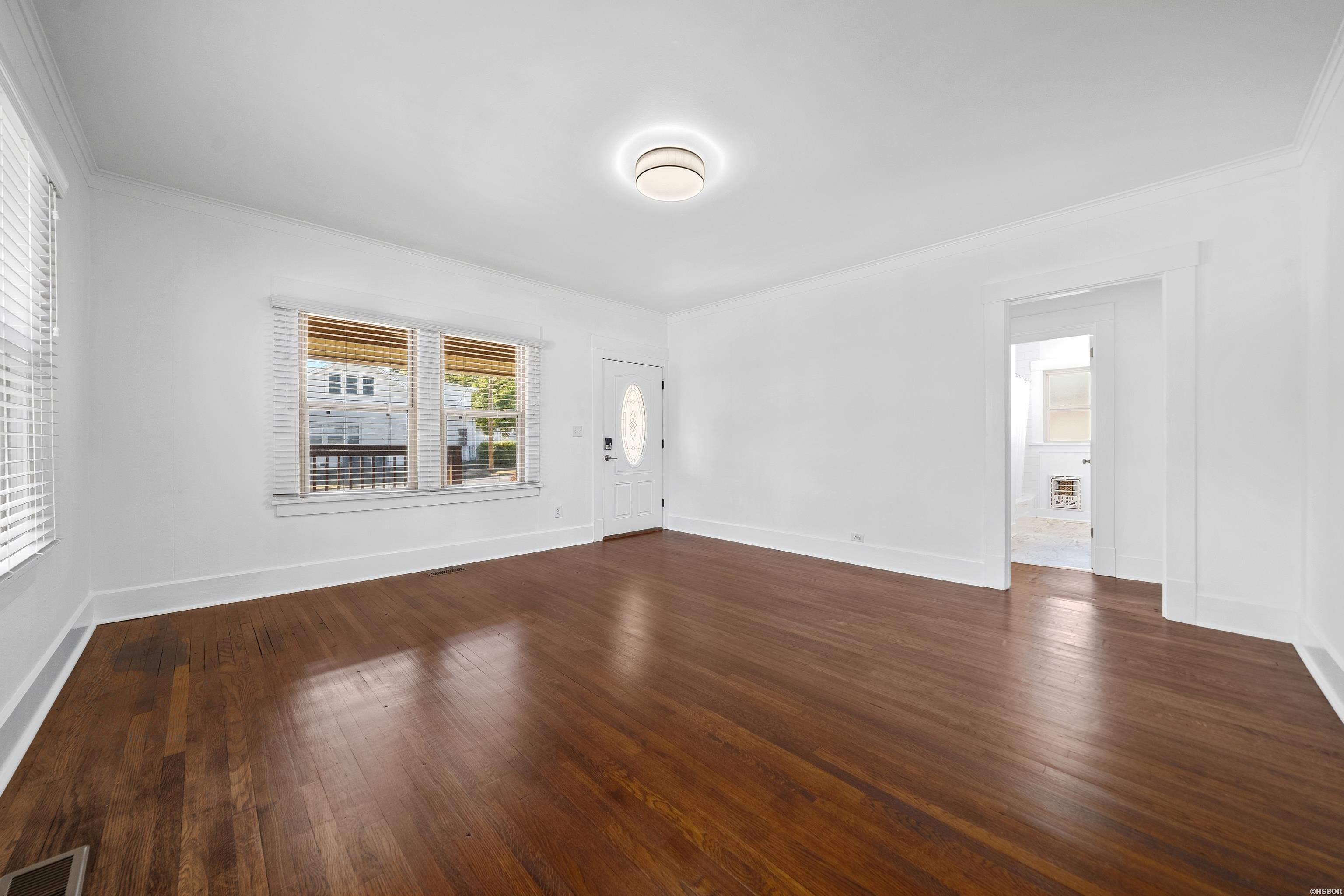 211 Sixth Street Property Photo 8