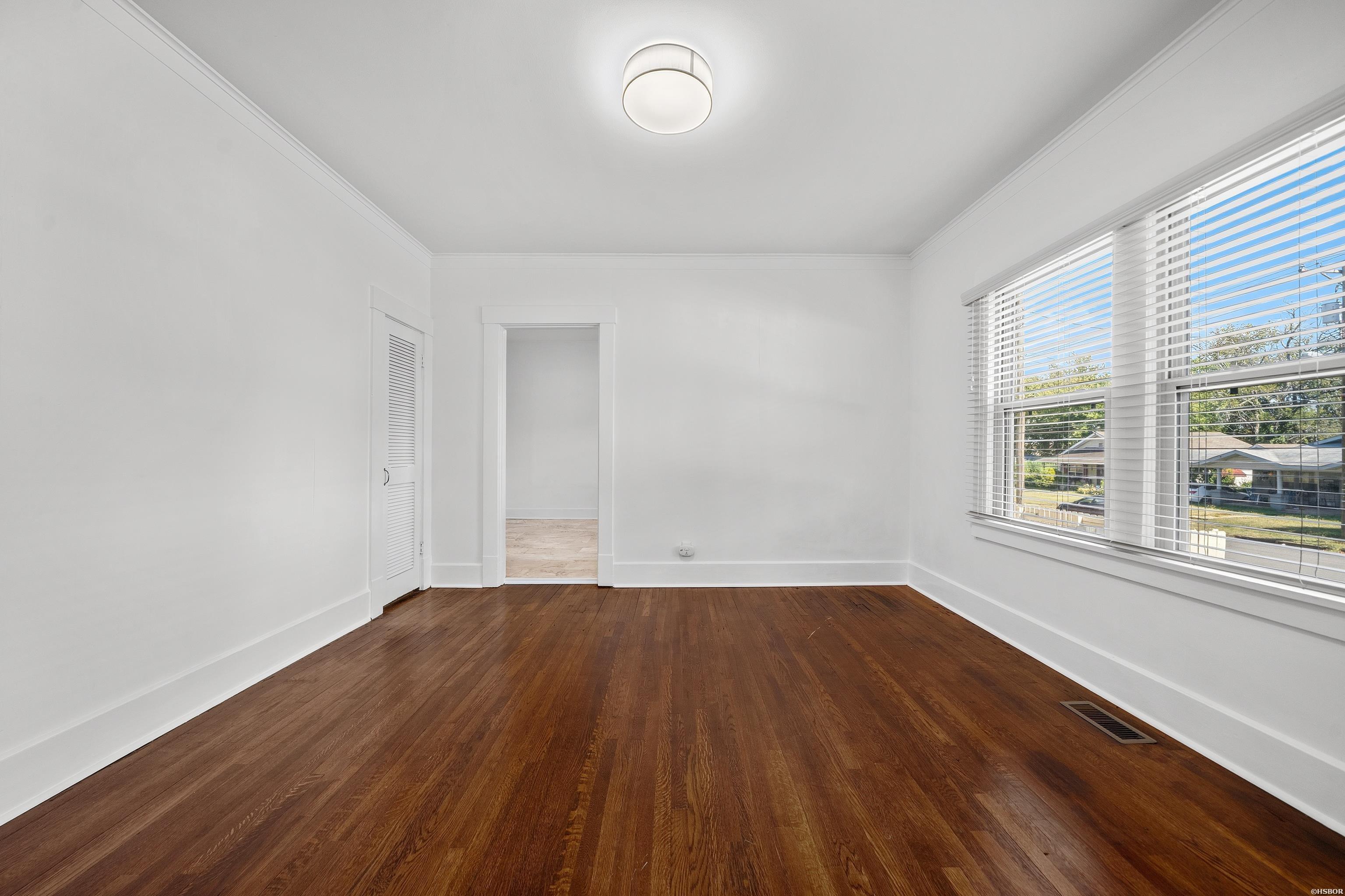 211 Sixth Street Property Photo 10