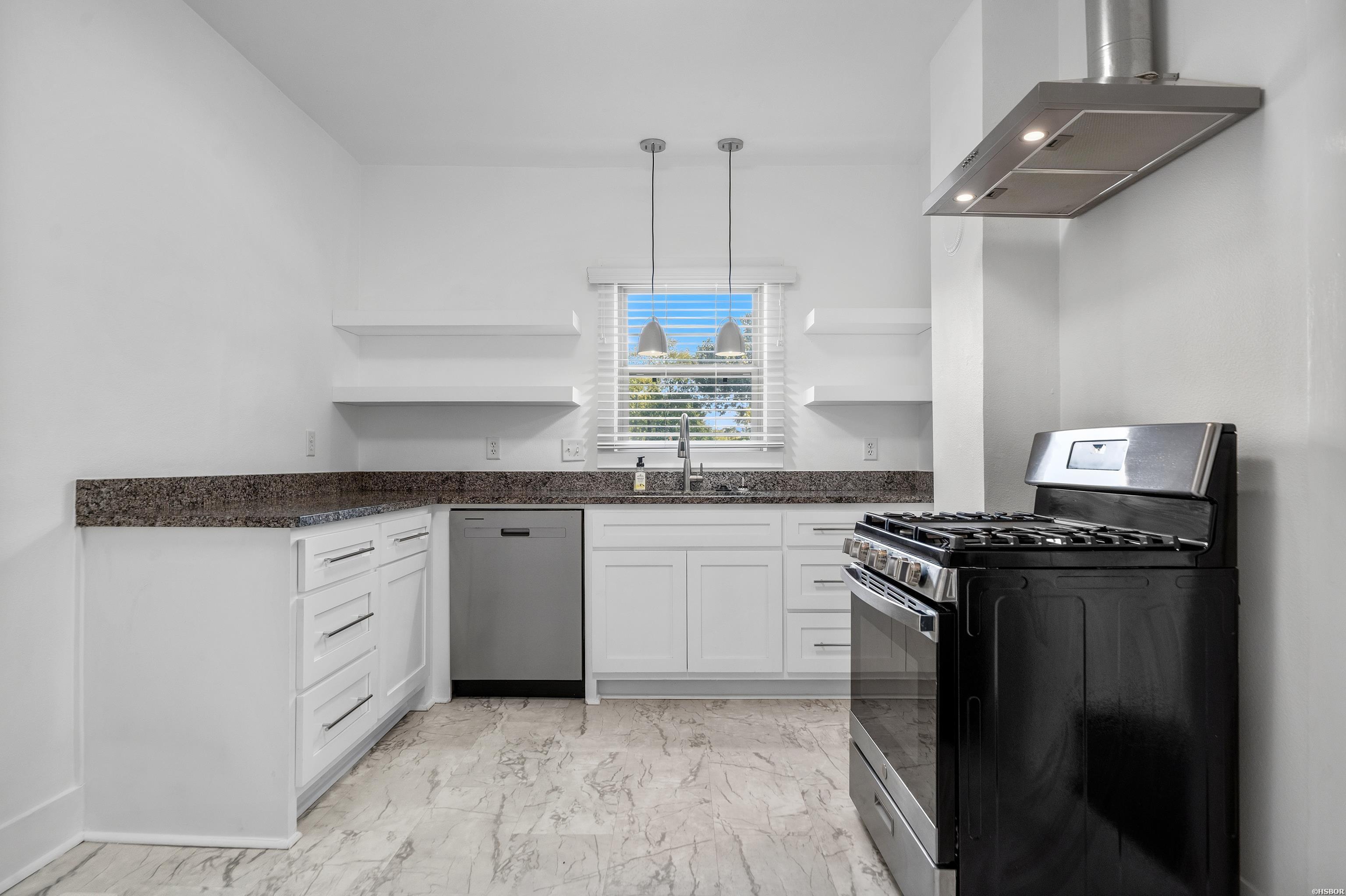 211 Sixth Street Property Photo 16