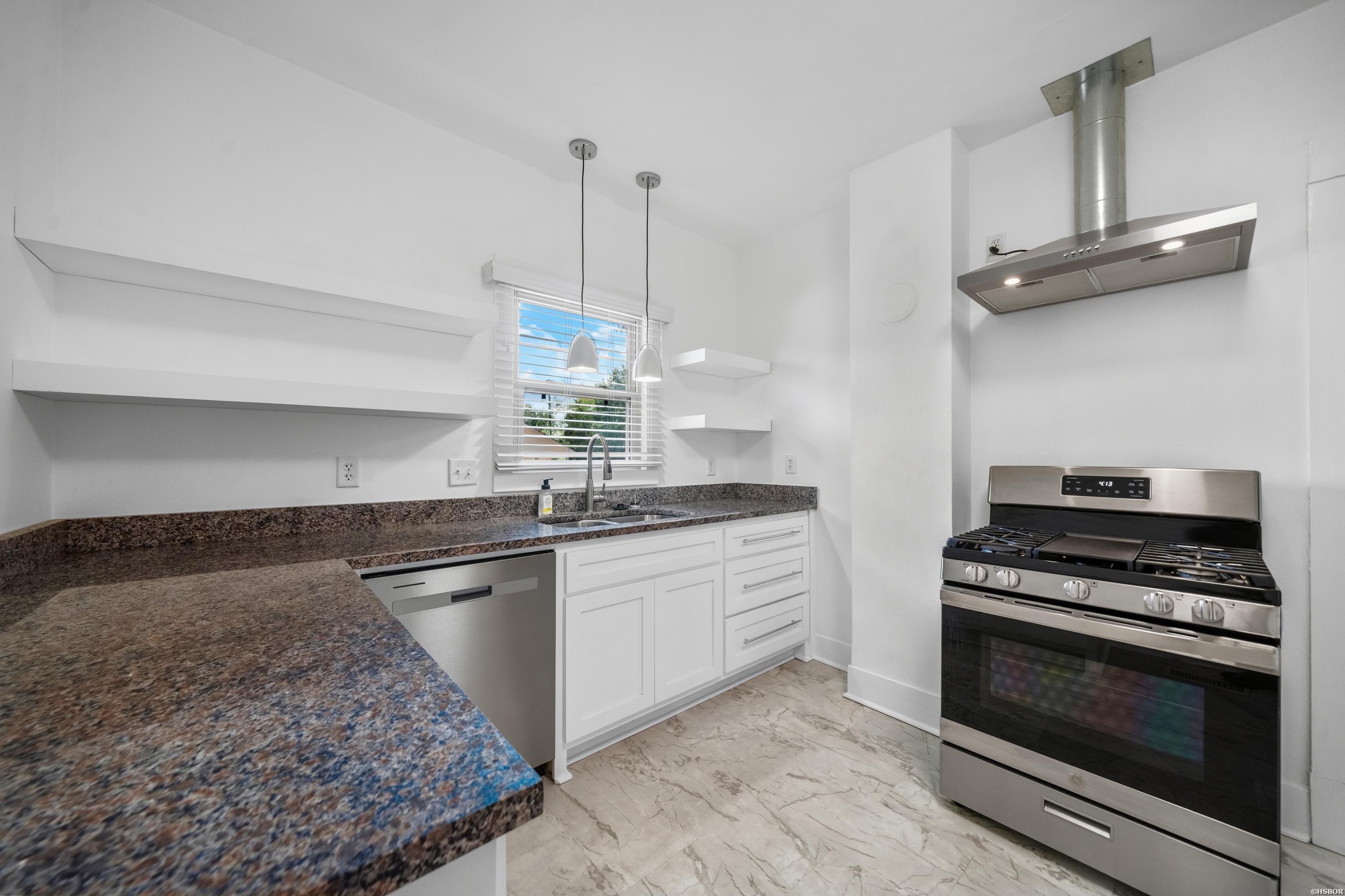 211 Sixth Street Property Photo 17