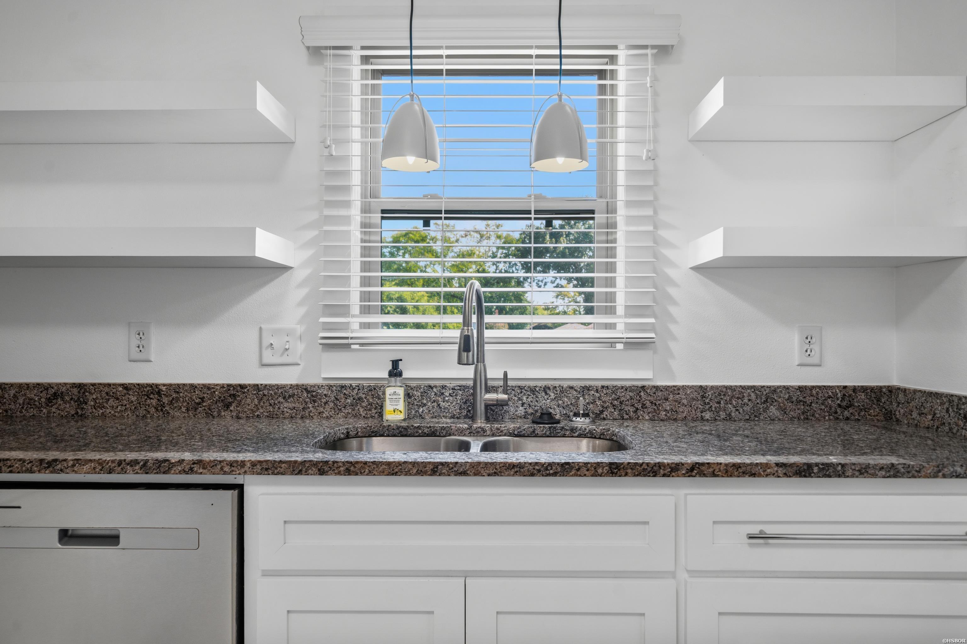 211 Sixth Street Property Photo 18