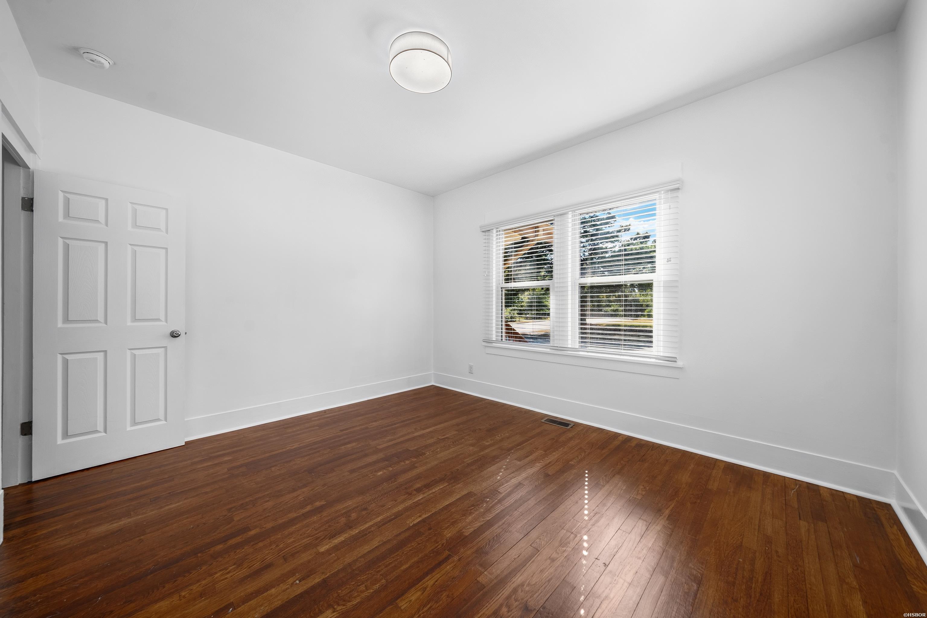 211 Sixth Street Property Photo 23