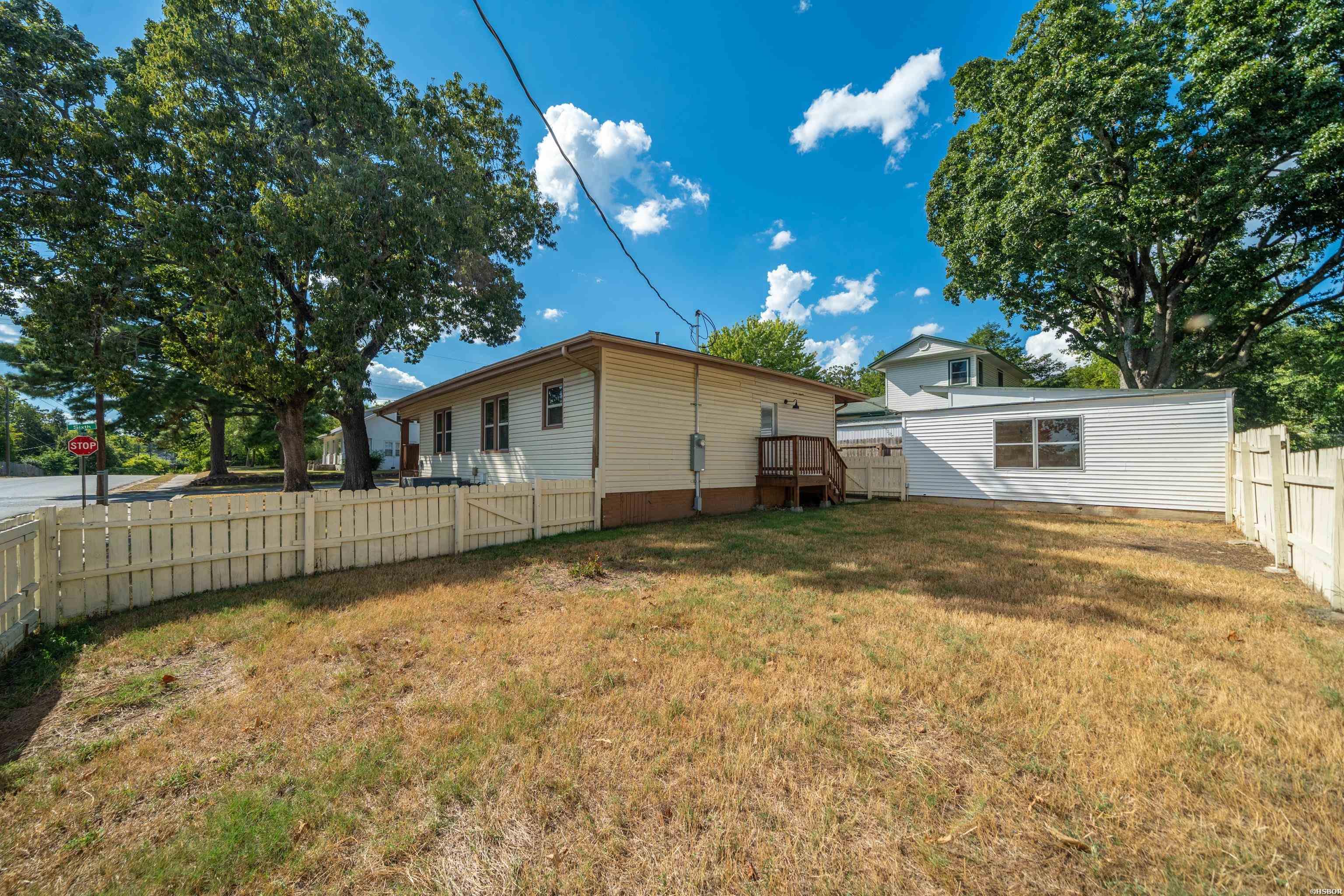 211 Sixth Street Property Photo 32