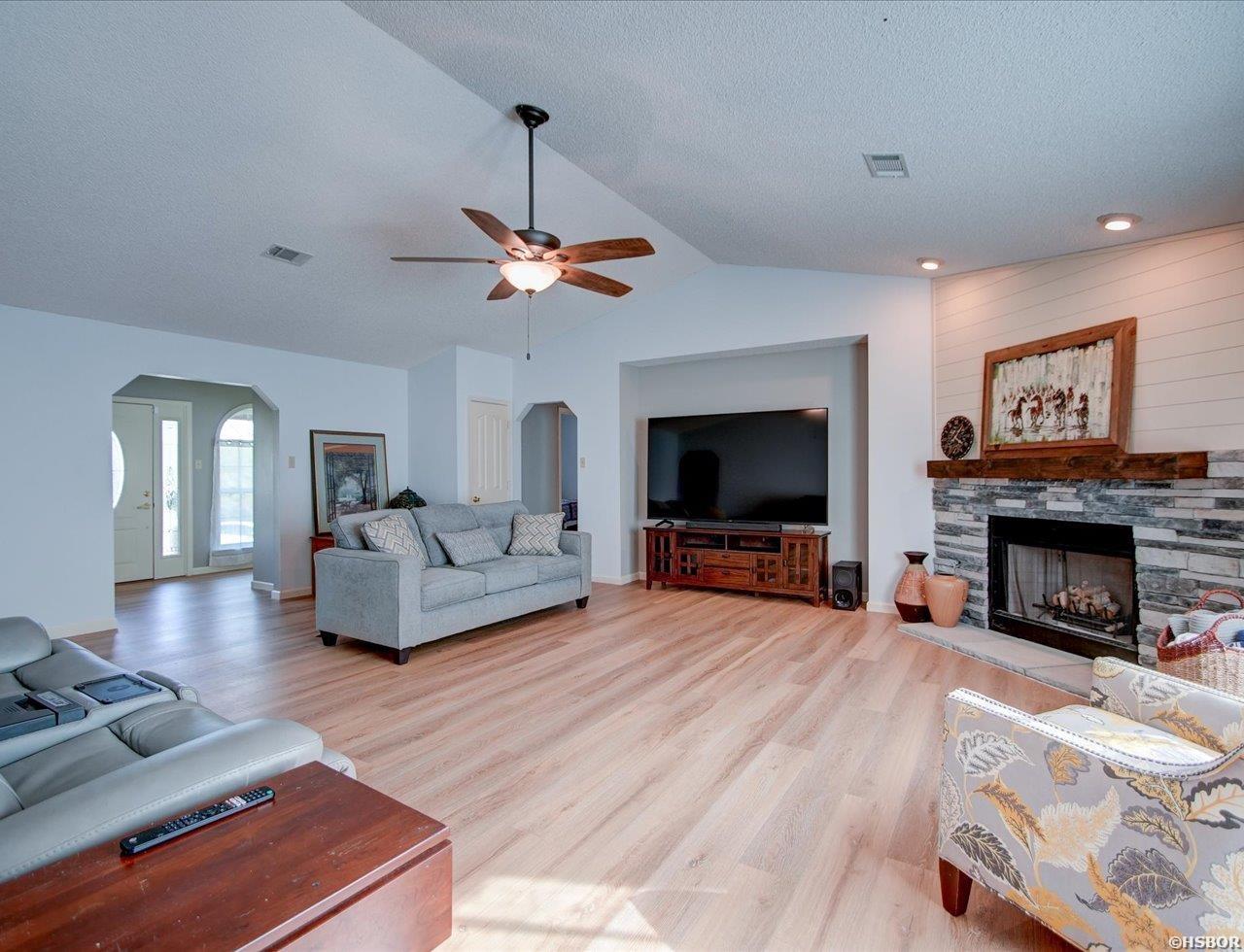 116 Wolfridge Drive Property Photo 3