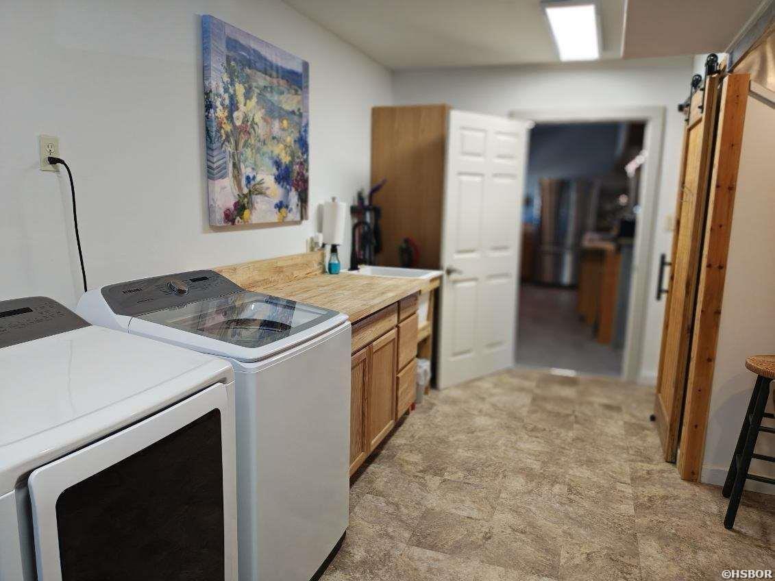 180 Marina Point Property Photo 7