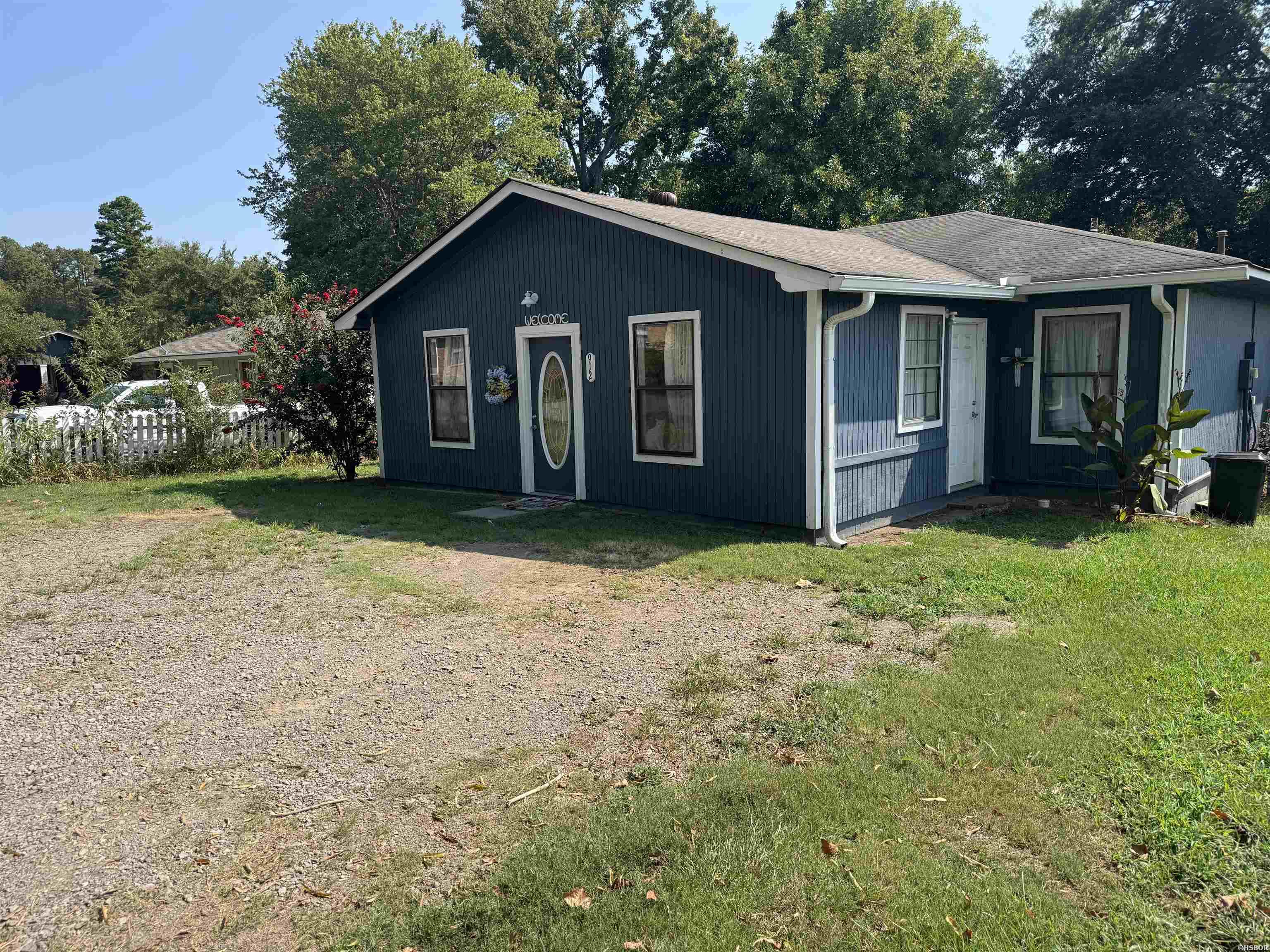 912 Ezell Property Photo 3
