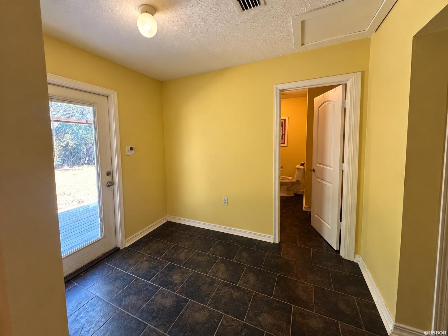 912 Ezell Property Photo 16