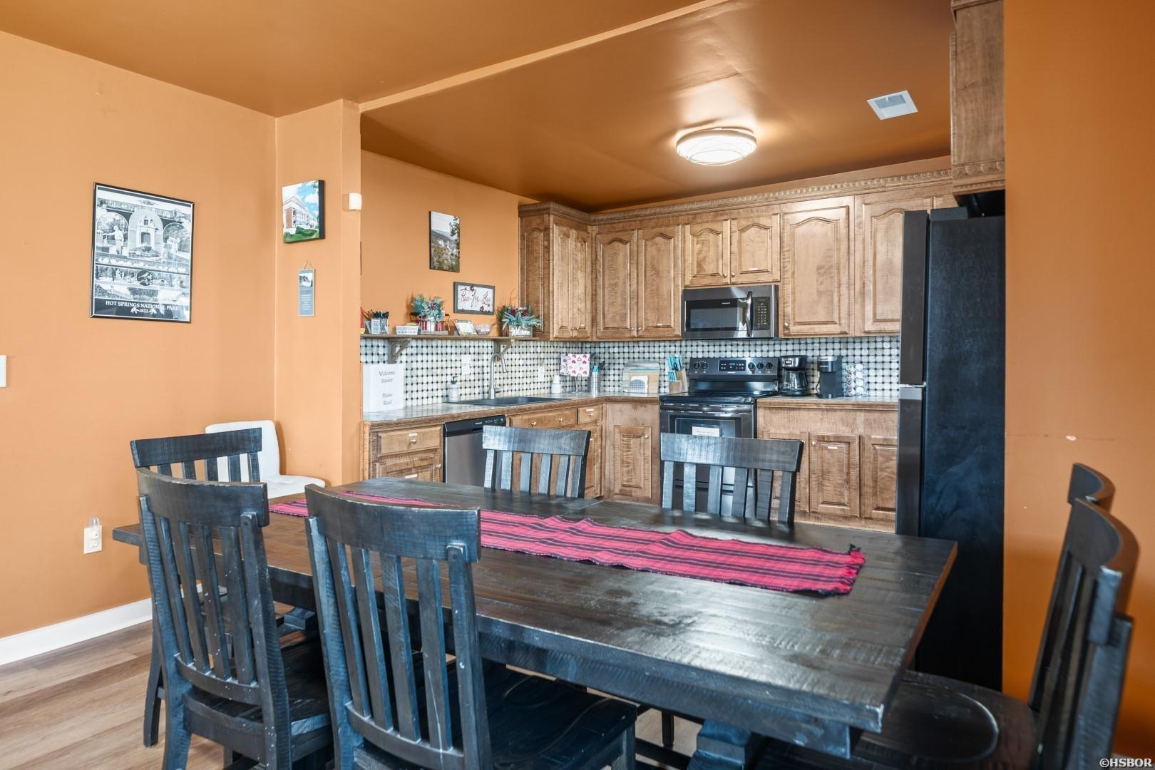 224 Court Street Property Photo 7