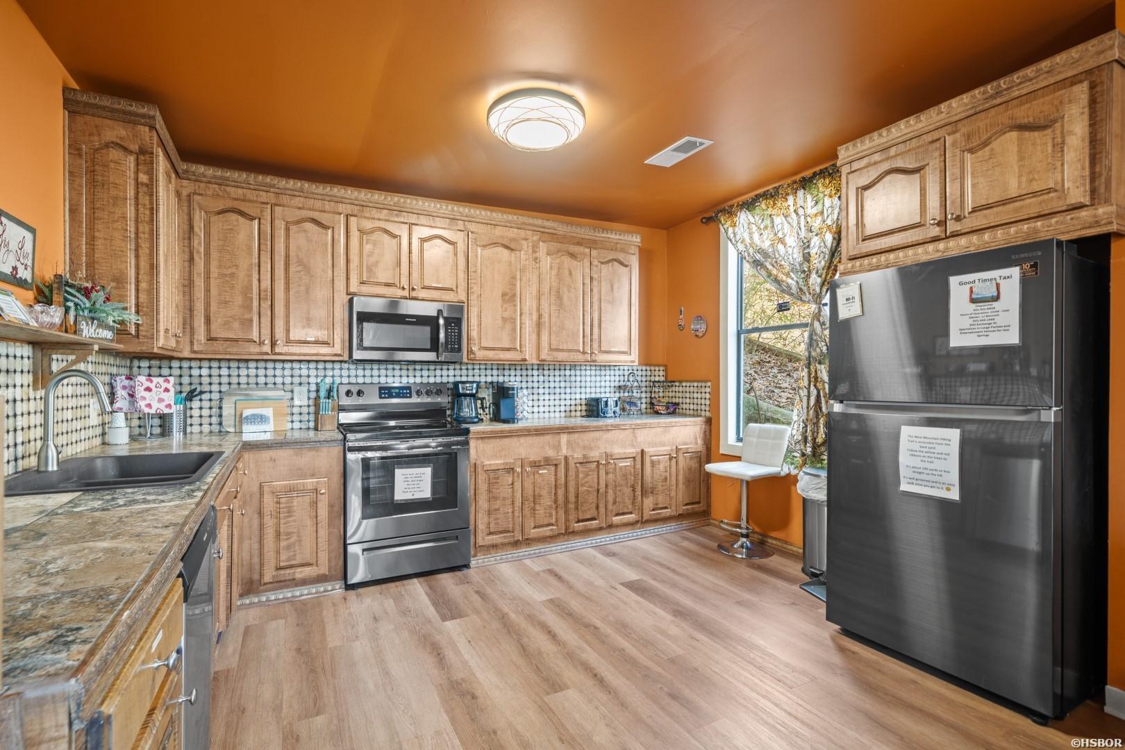 224 Court Street Property Photo 10