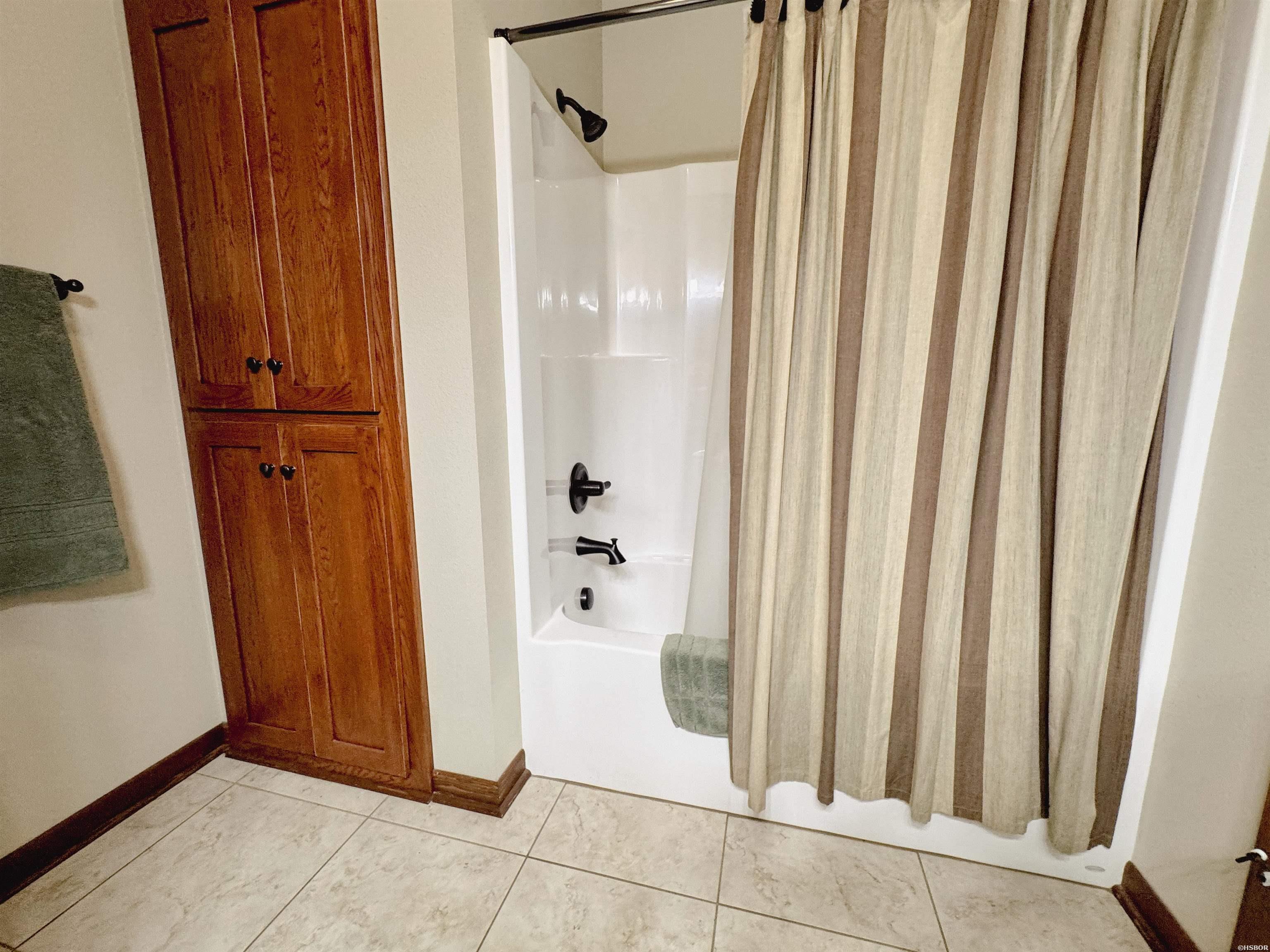 411 Waterfall Lane Property Photo 30