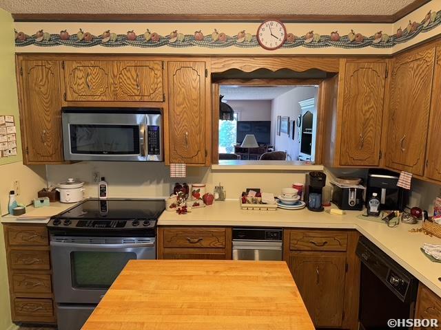210 Carl Drive Property Photo 4