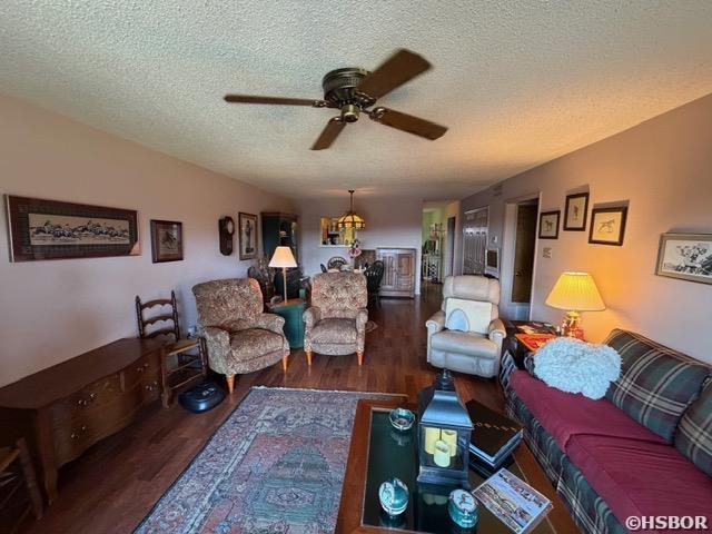 210 Carl Drive Property Photo 9