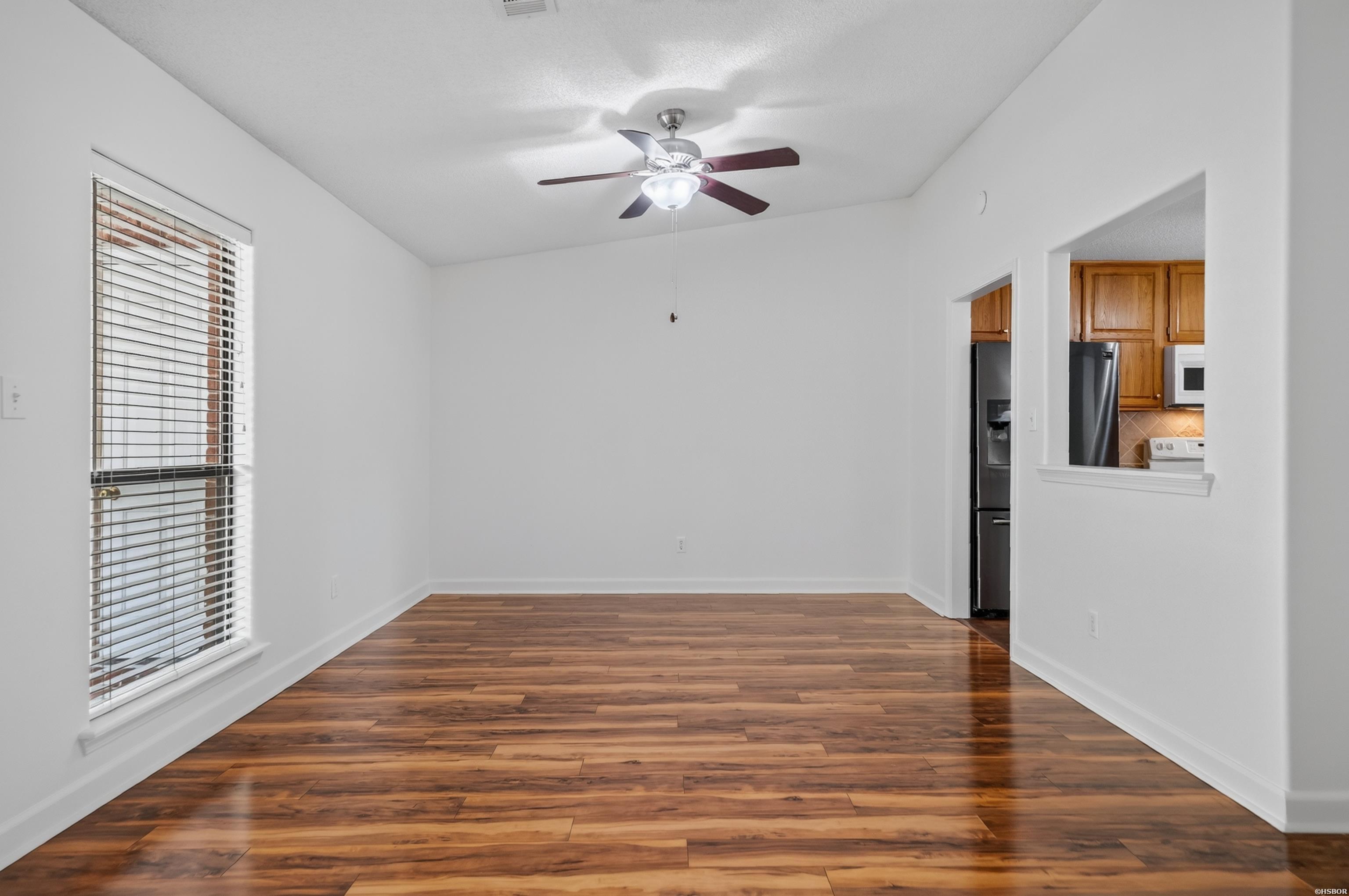 500 Pakis Street Property Photo 11