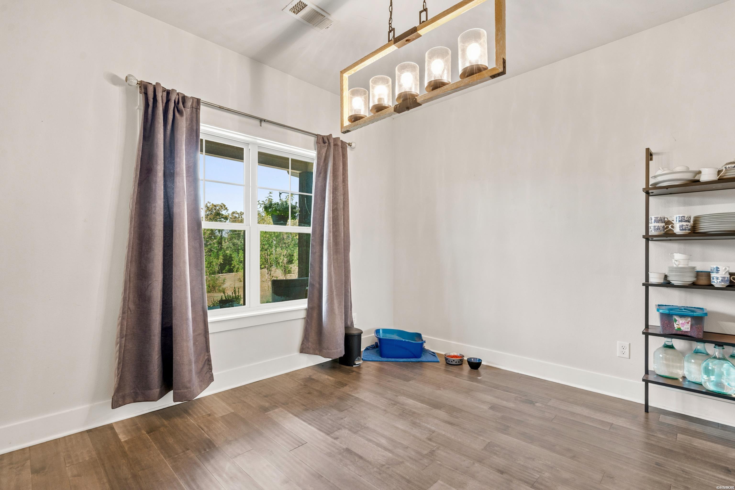 8054 Highway 298 Property Photo 6