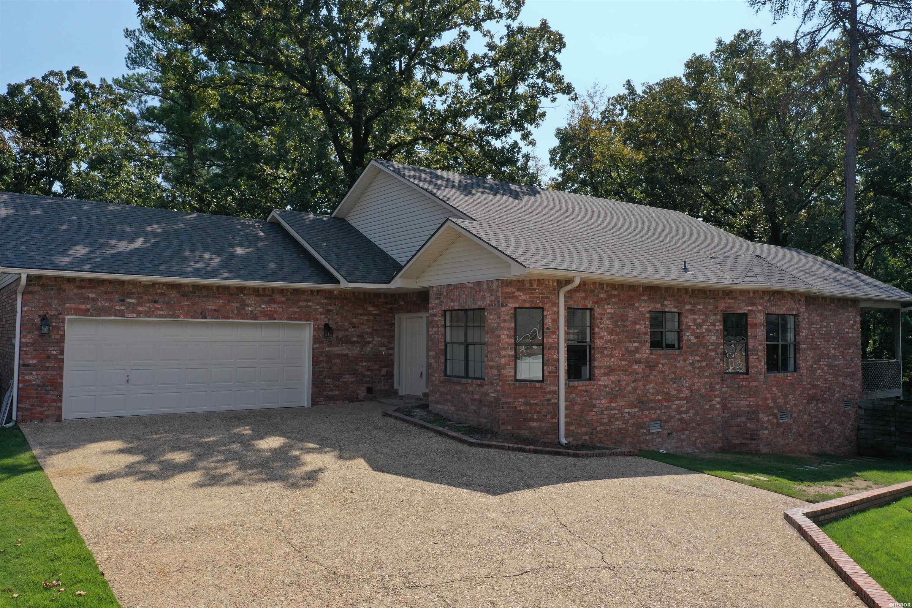 106 Creekview Terrace Property Photo 3