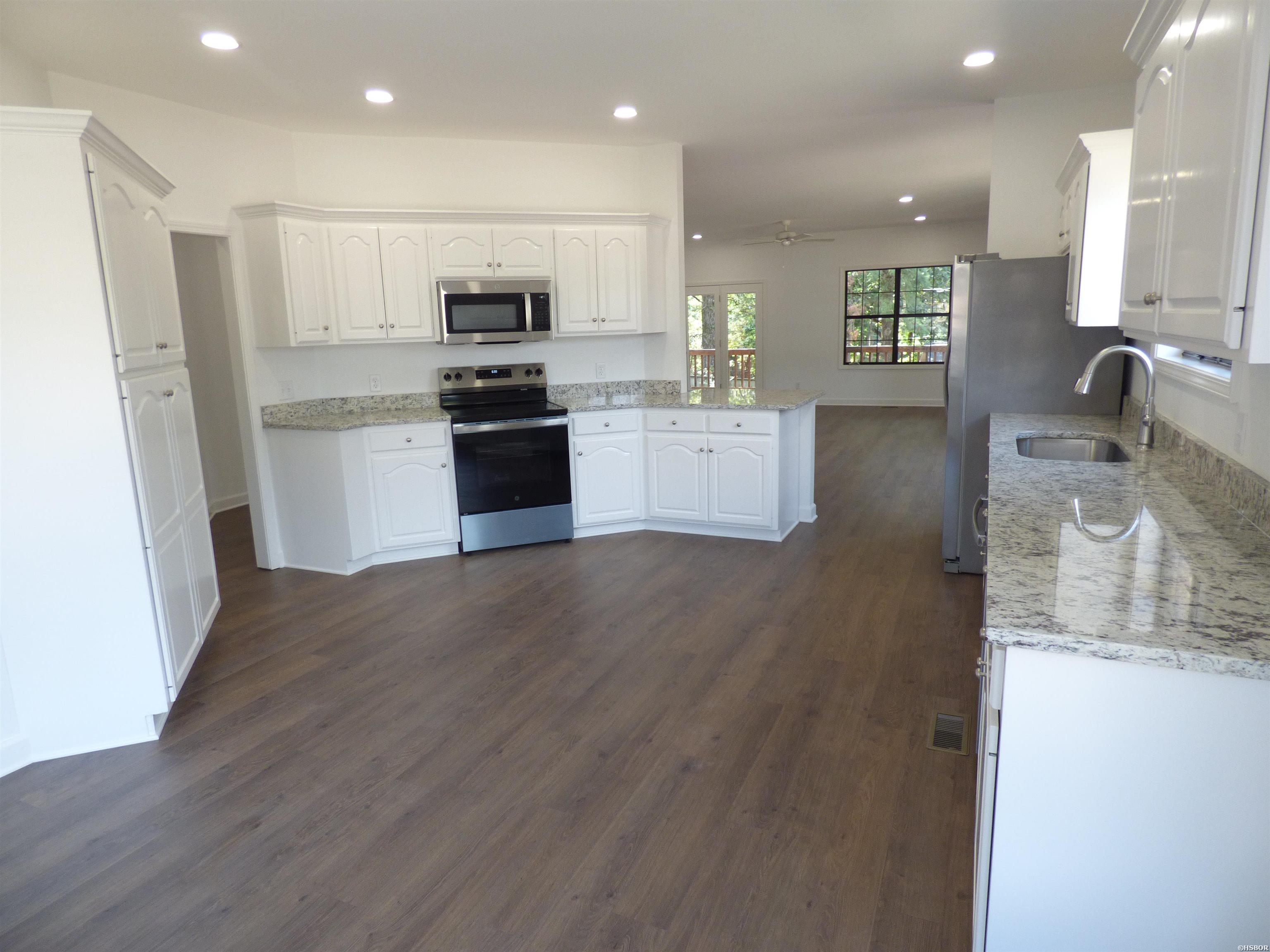 106 Creekview Terrace Property Photo 14