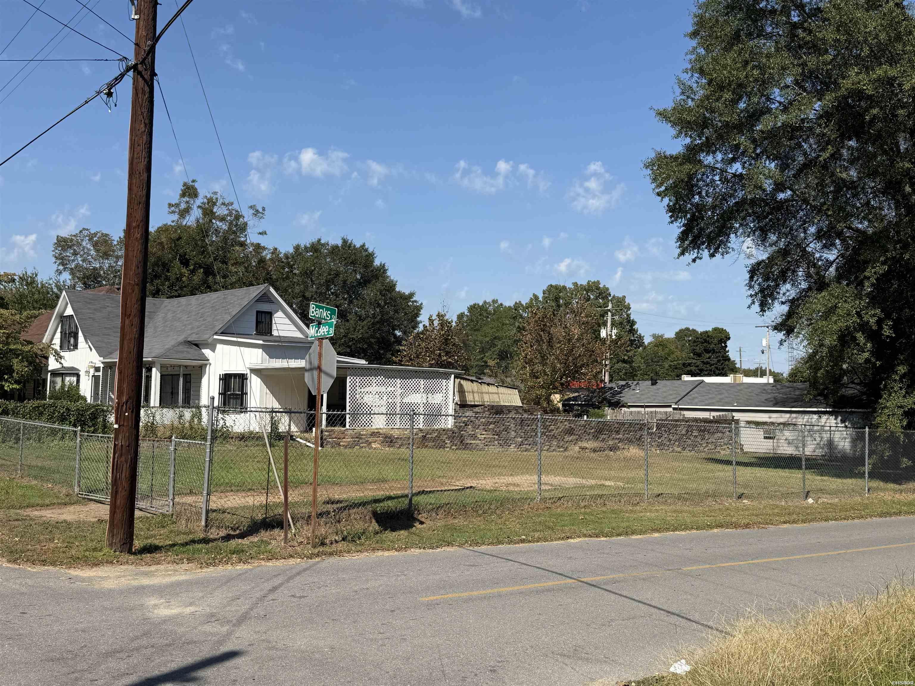 630 Mcbee Street Property Photo 2