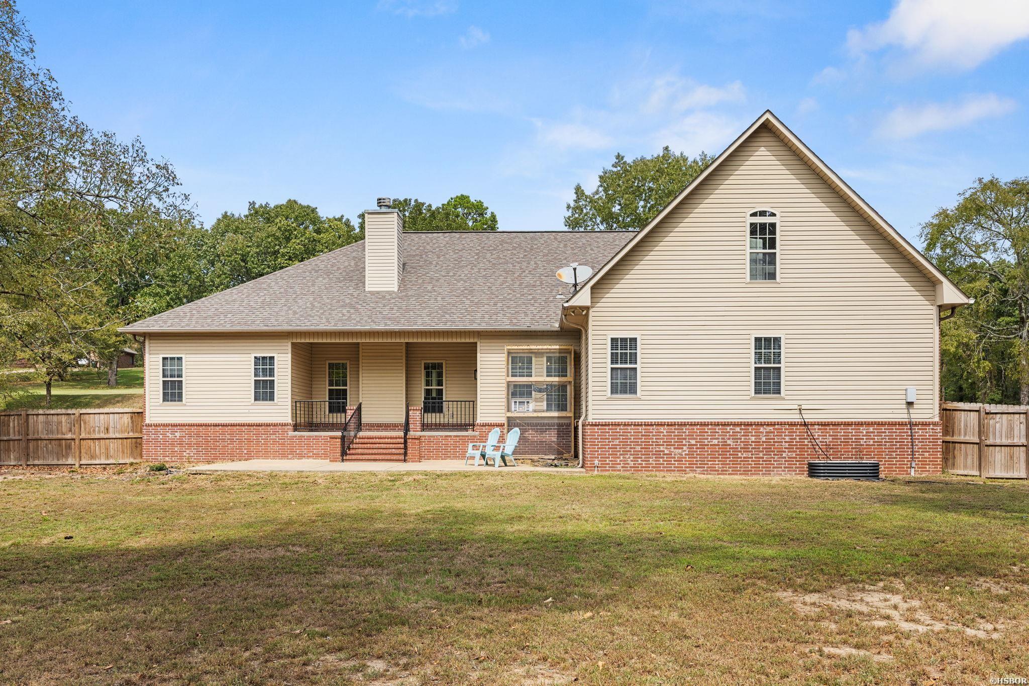 170 Parkway Square Property Photo 43