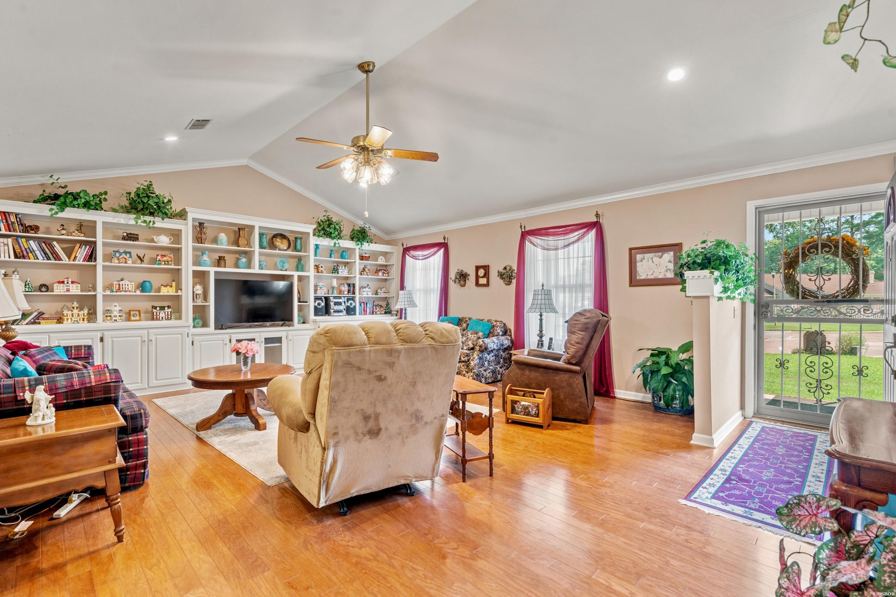 1724 Regency Drive Property Photo 8