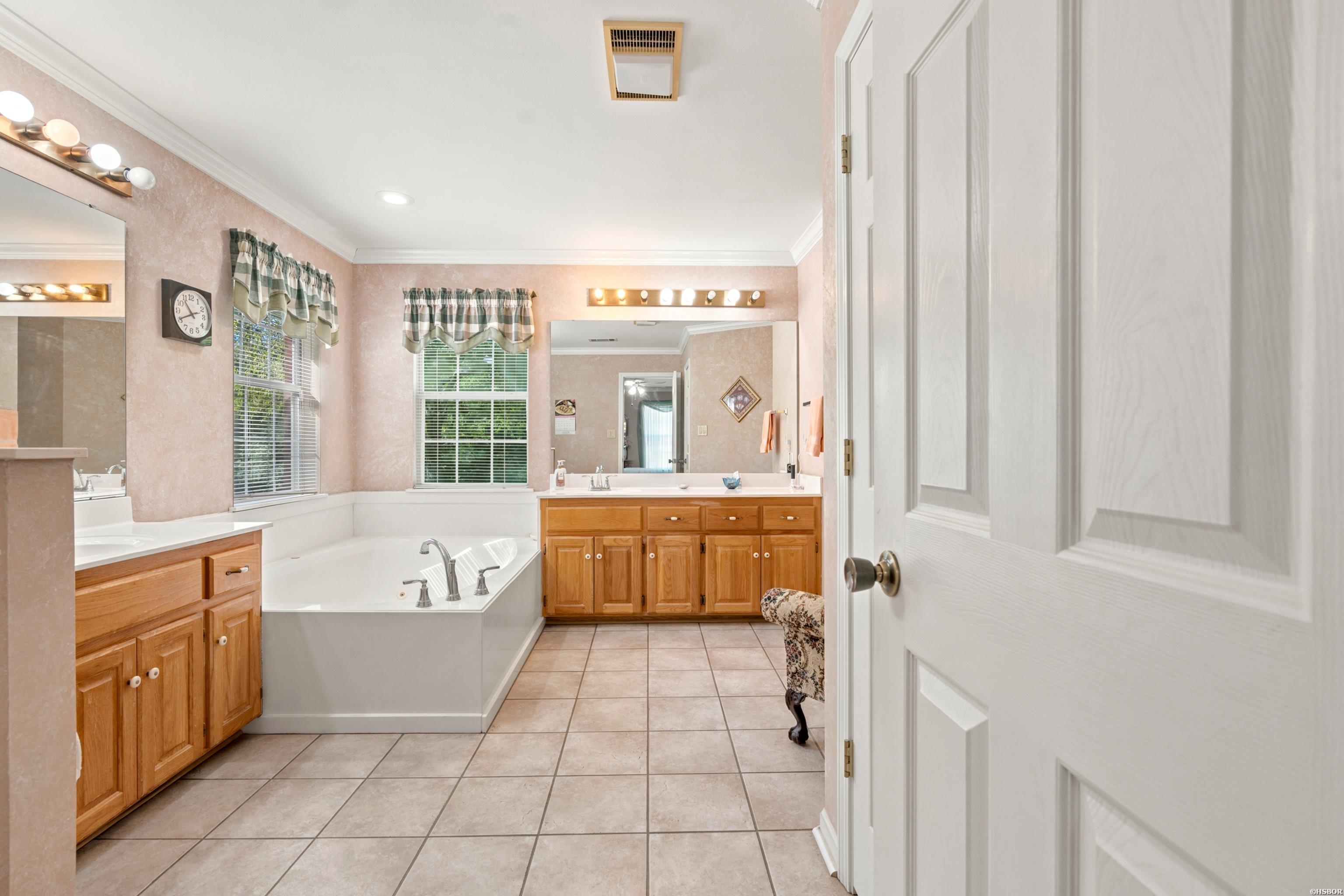 1724 Regency Drive Property Photo 32