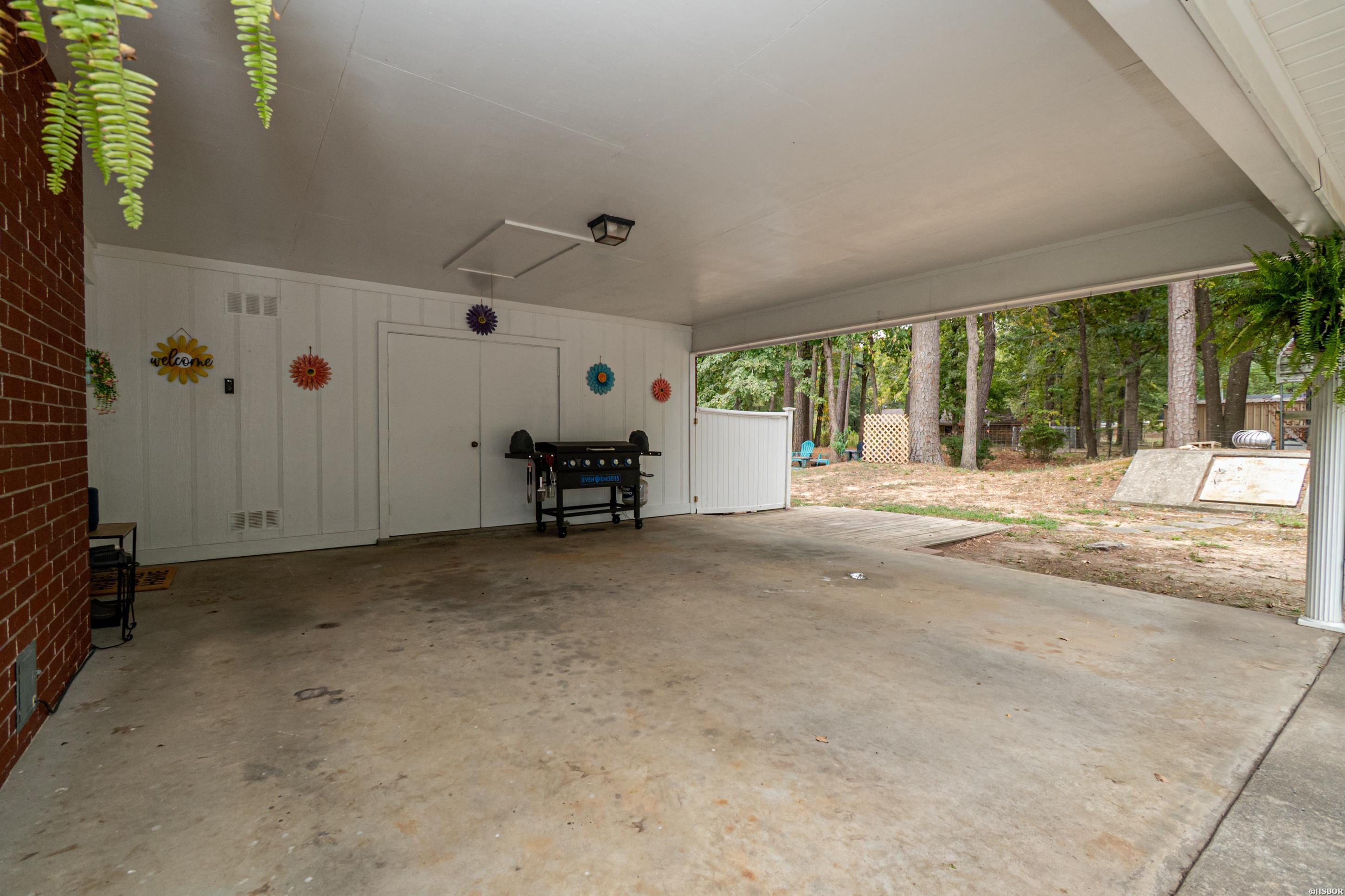 400 E Franklin Avenue Property Photo 25
