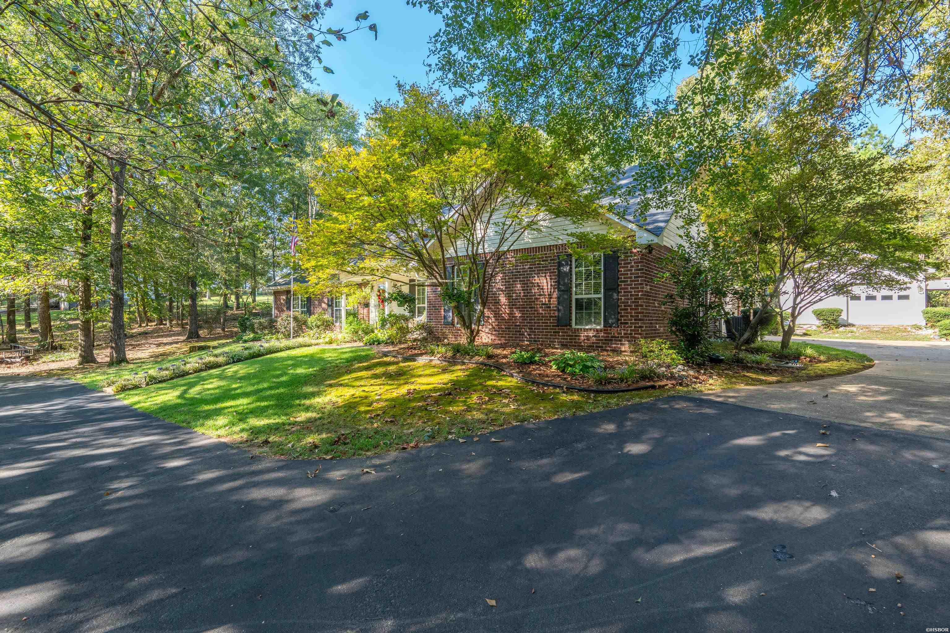 290 Whispering Winds Drive Property Photo 49