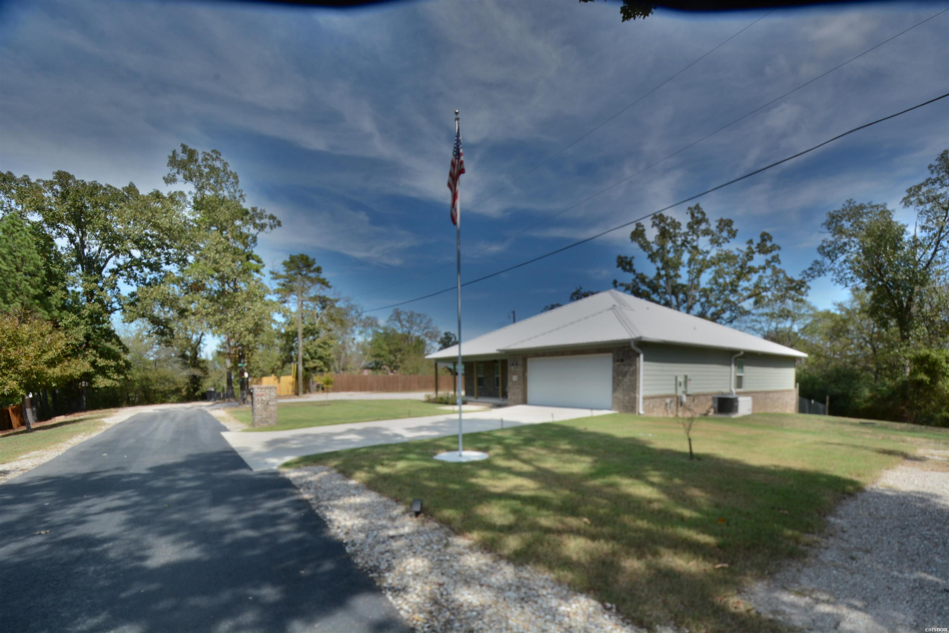104 Hinton Lane Property Photo 2
