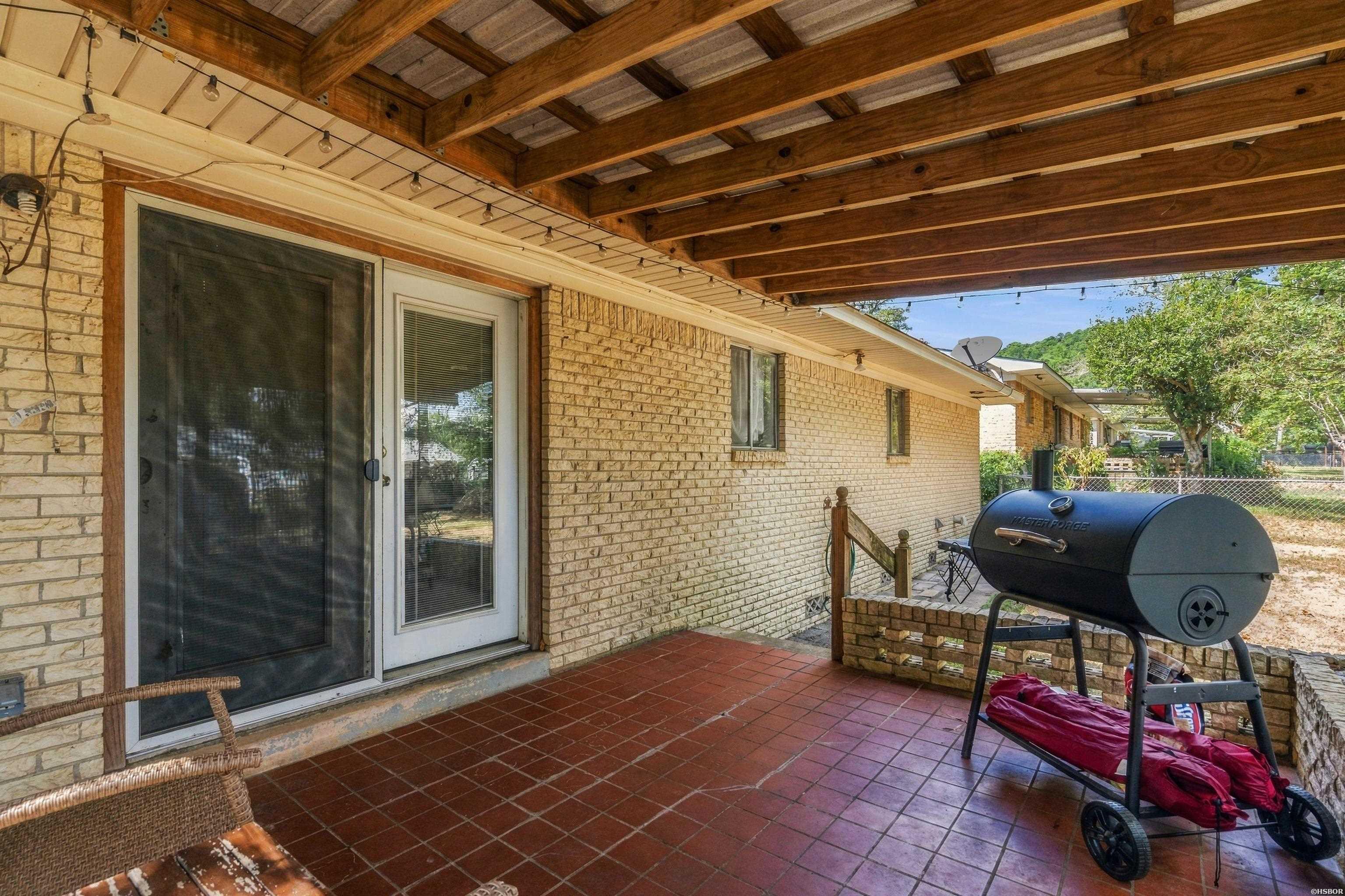 300 Poinsettia Street Property Photo 25