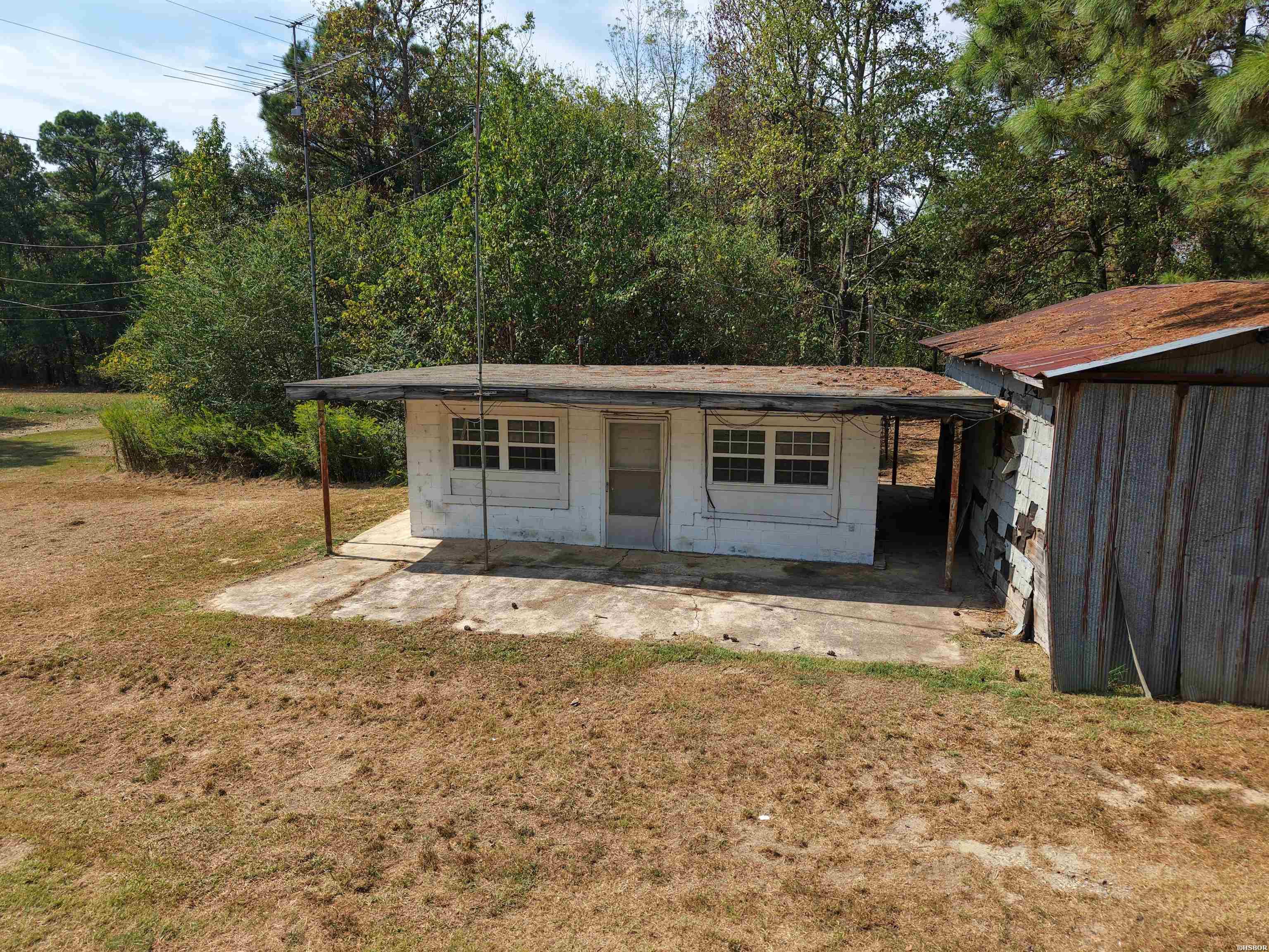 2715 Hwy 70 W Property Photo 2