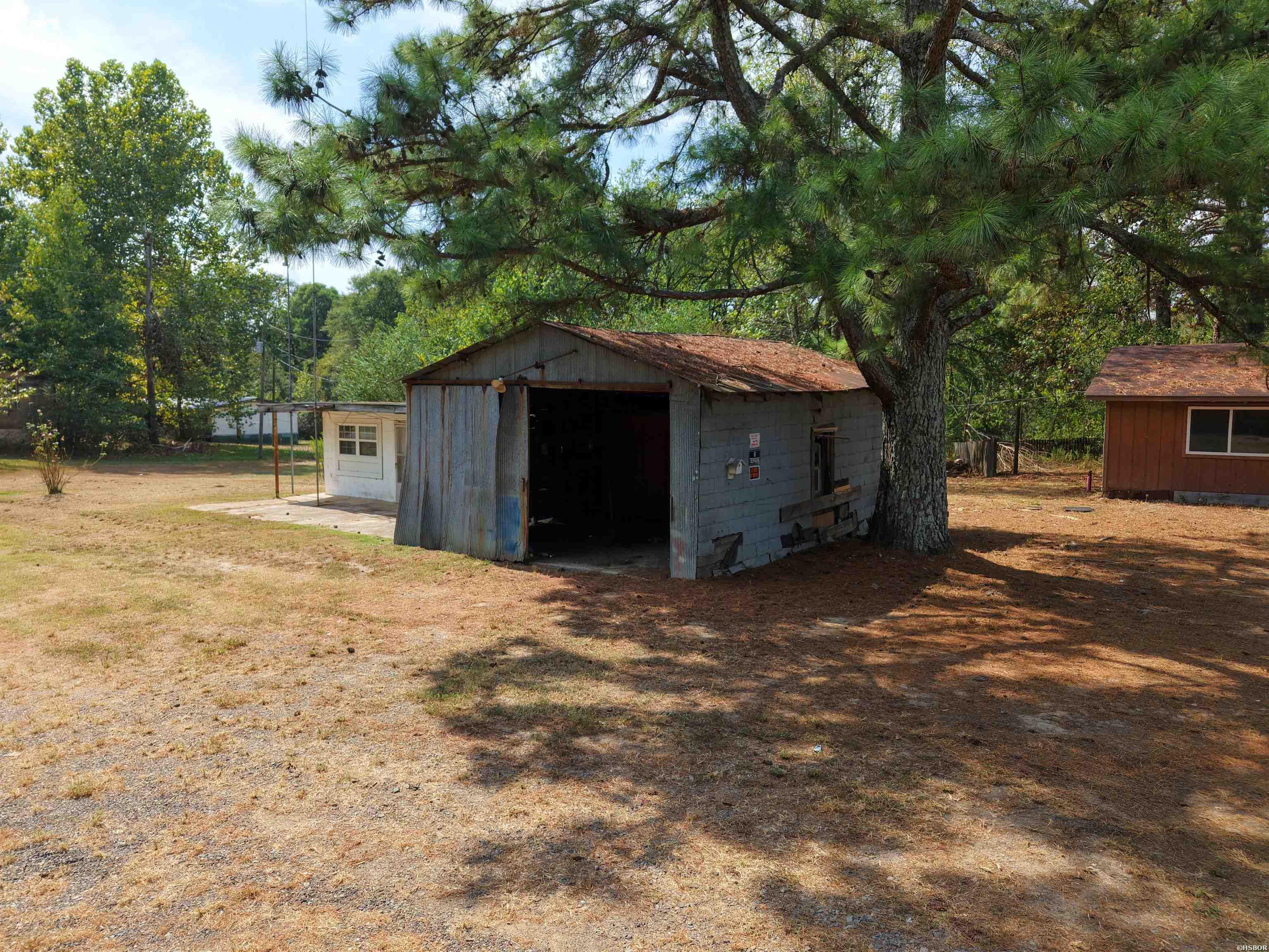 2715 Hwy 70 W Property Photo 3