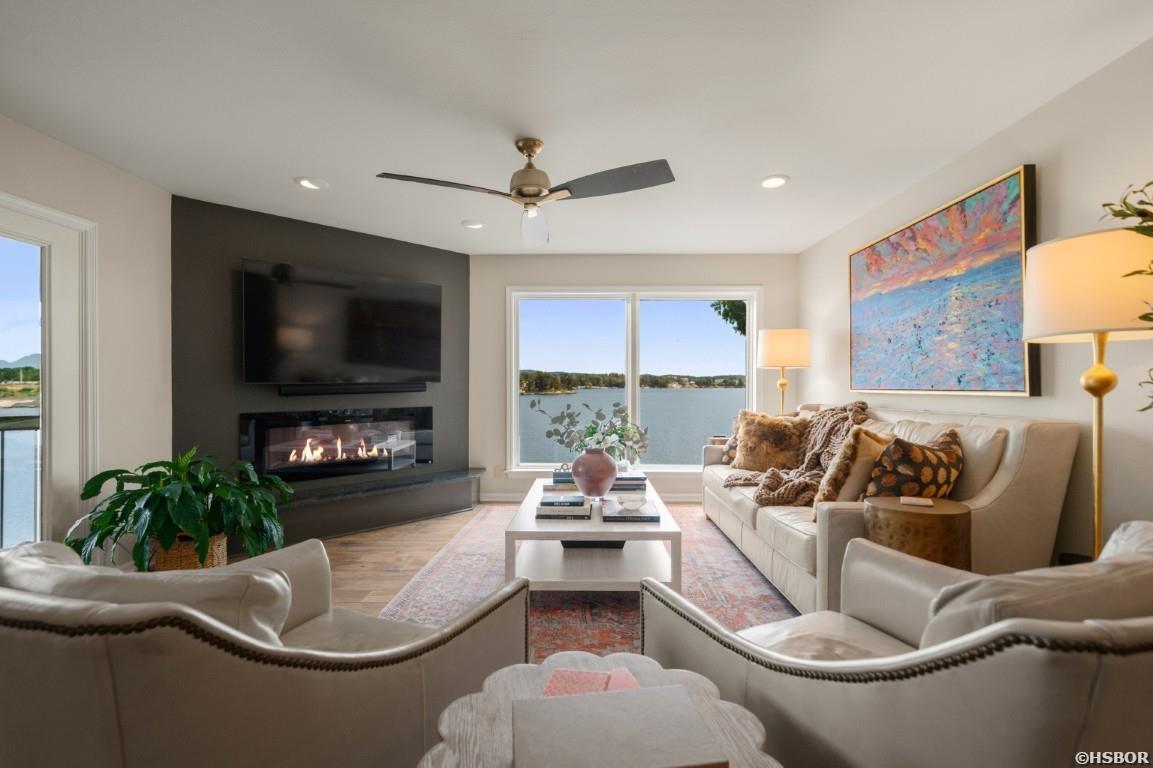 101 LONG ISLAND Drive Property Photo 1