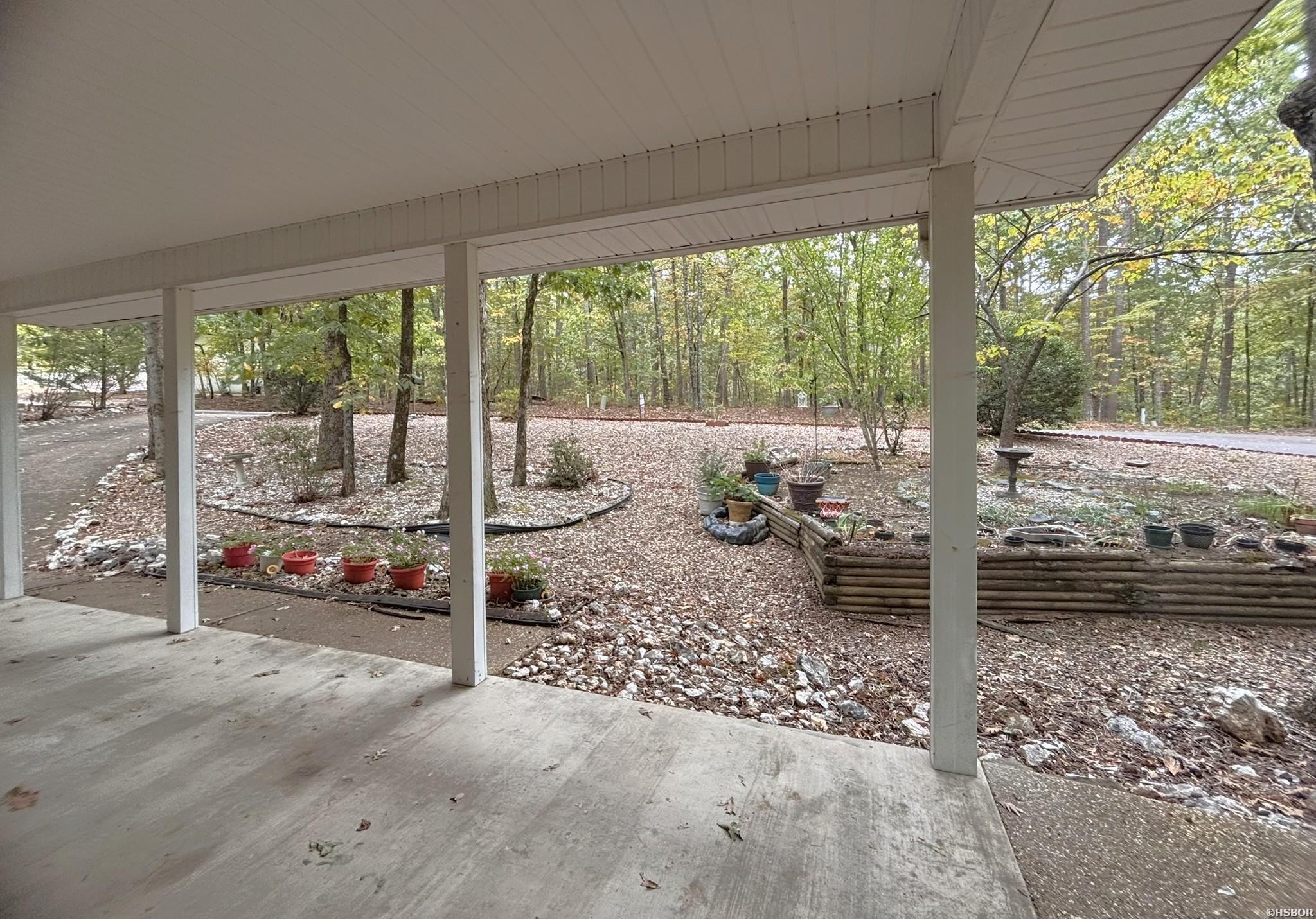 8 Tivisa Lane Property Photo 2