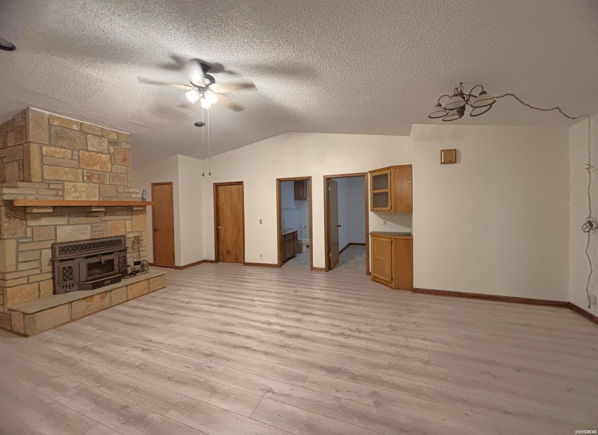 8 Tivisa Lane Property Photo 10