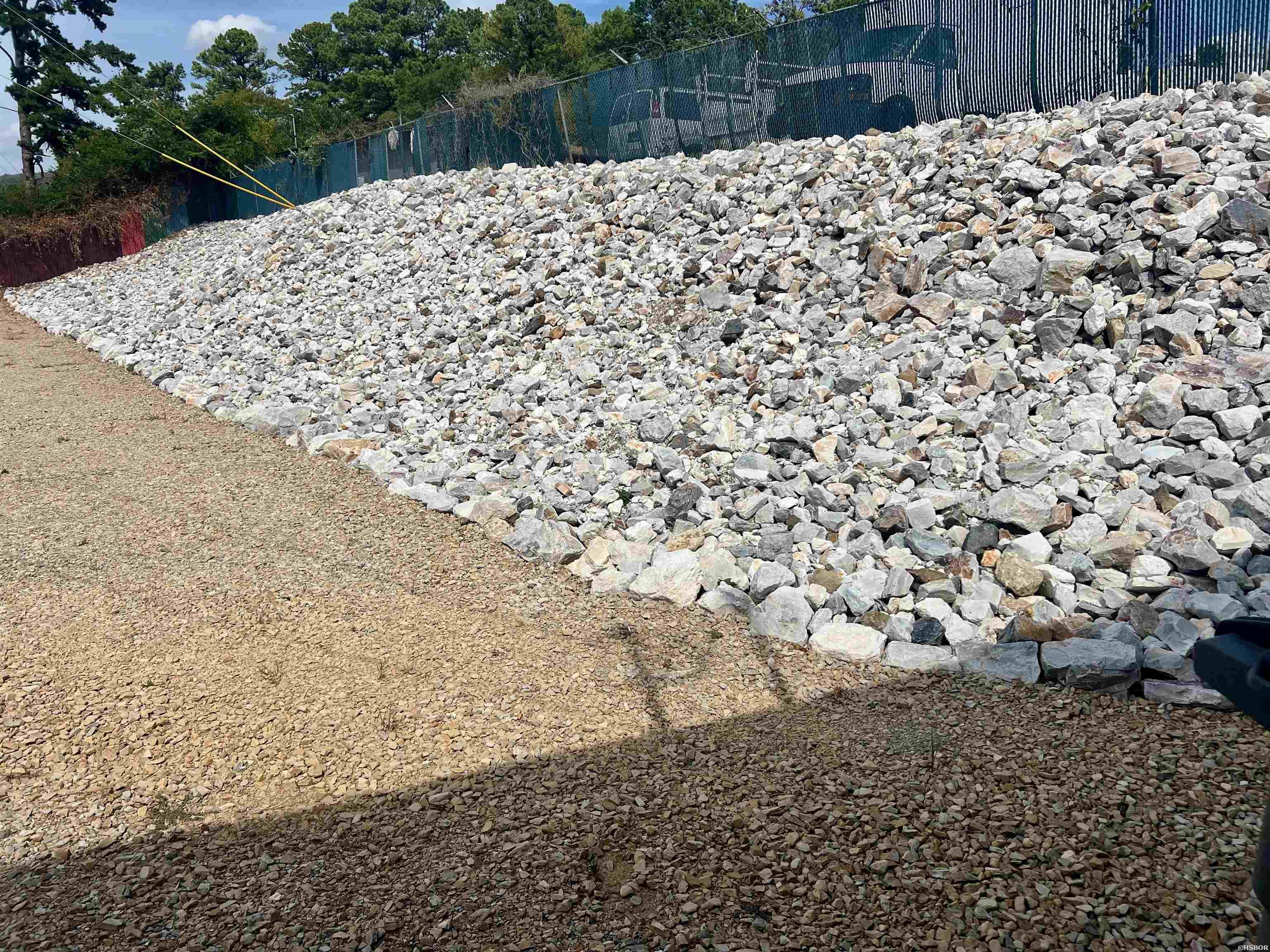 812 Airport Property Photo 12