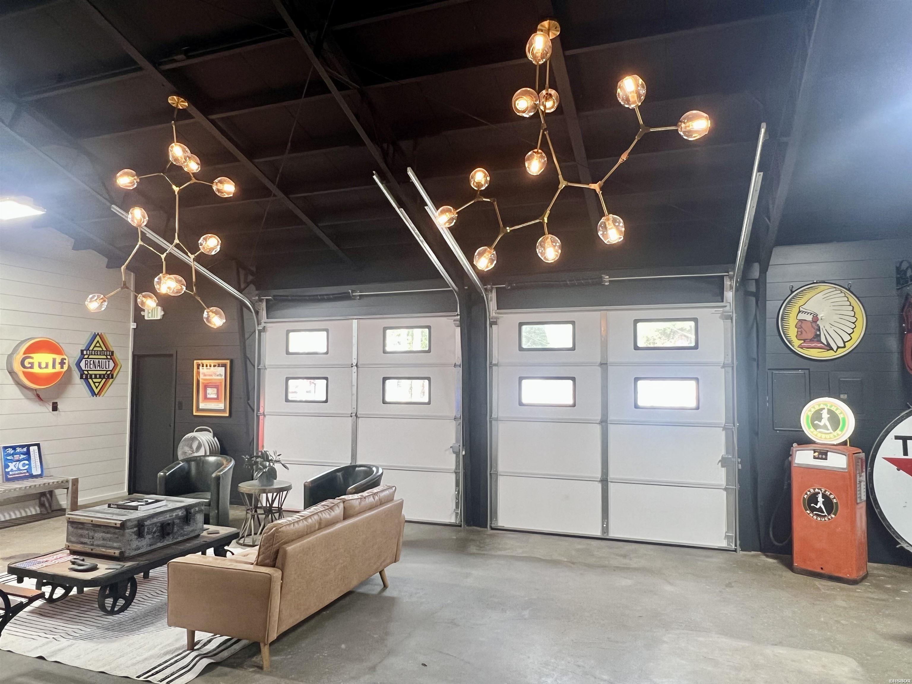812 Airport Property Photo 21
