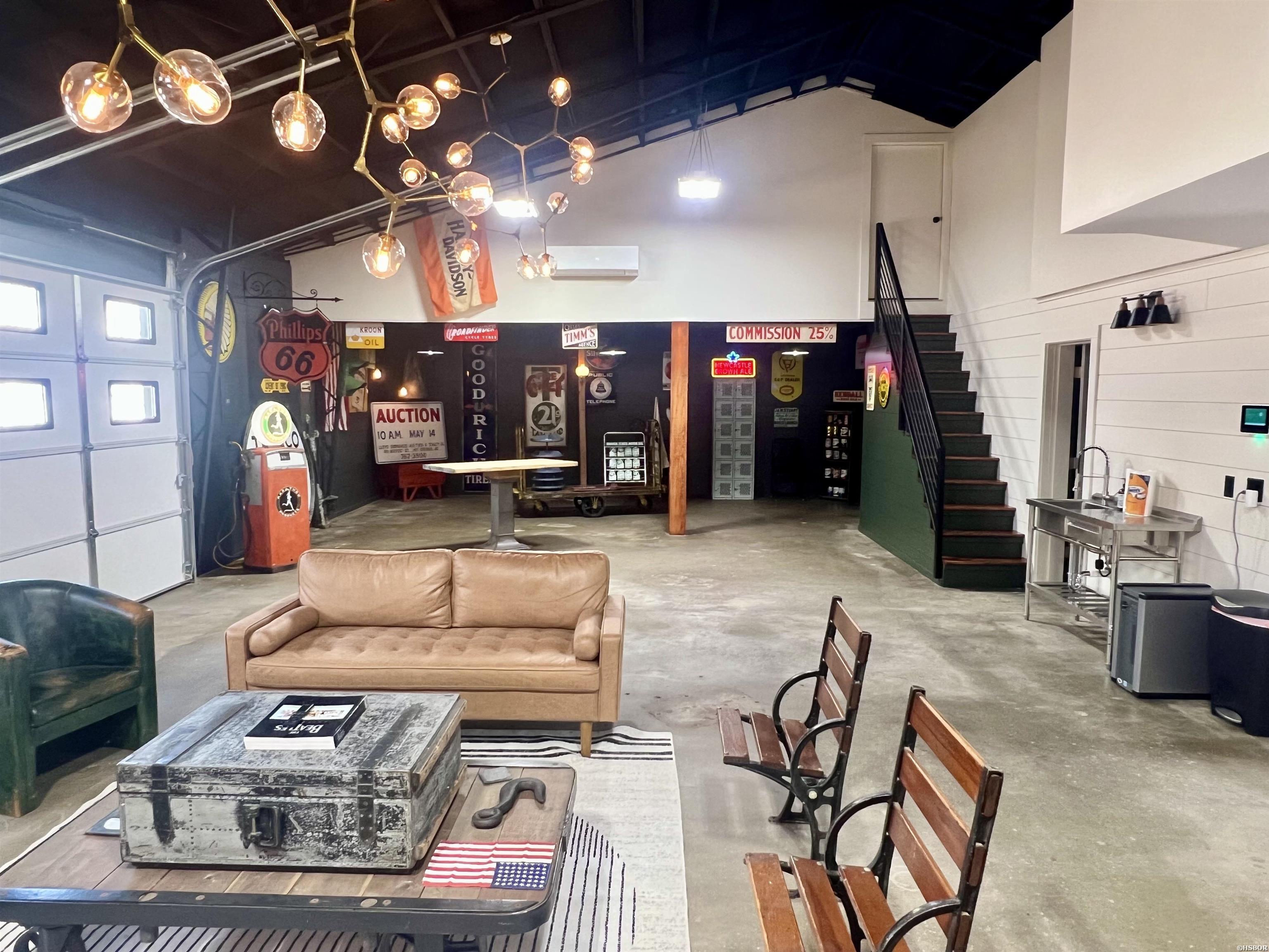 812 Airport Property Photo 24