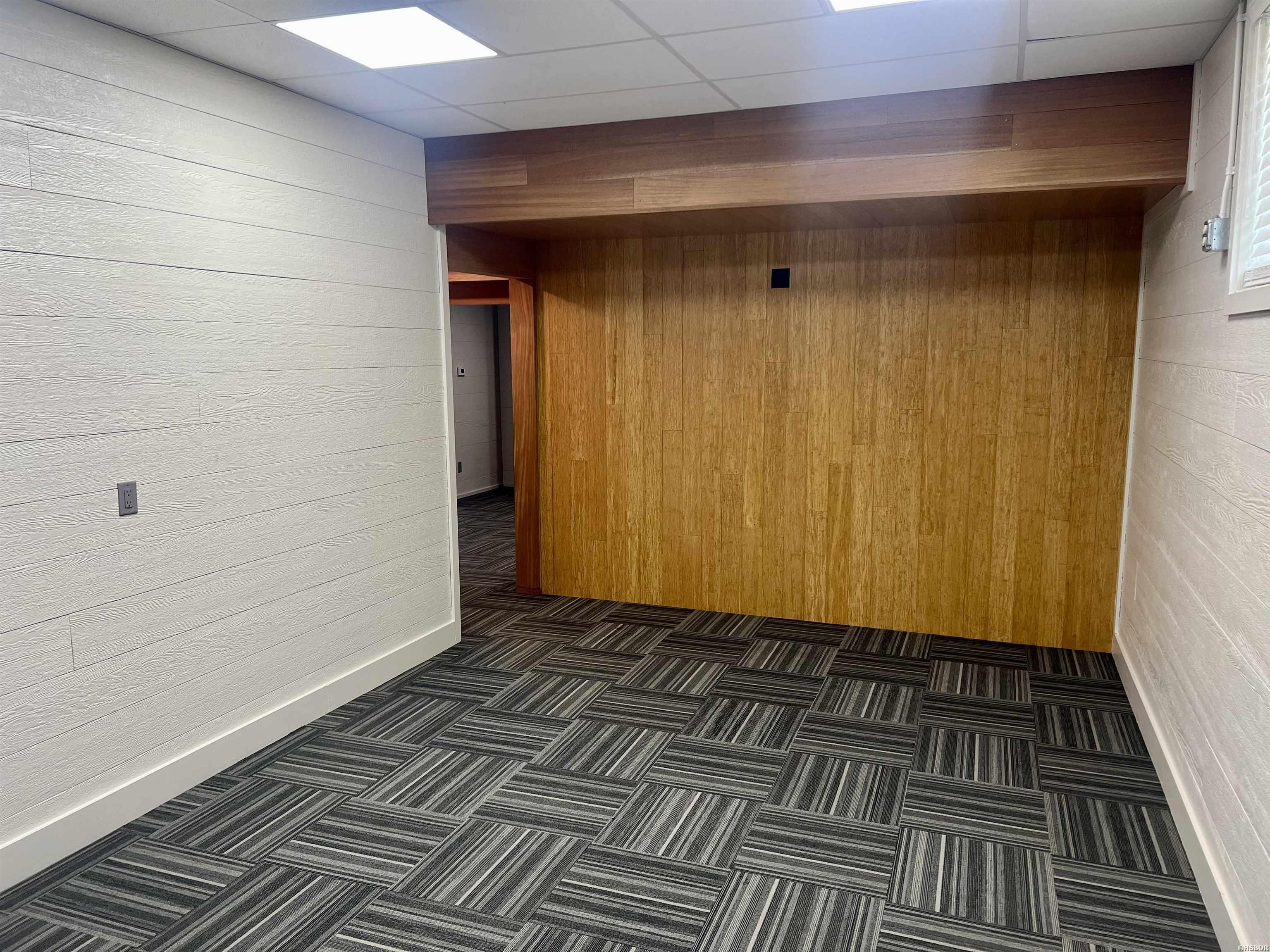812 Airport Property Photo 37
