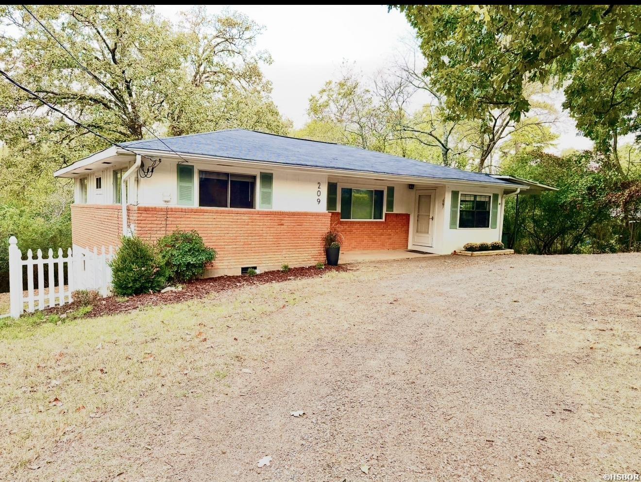 209 Music Mountain Property Photo 3