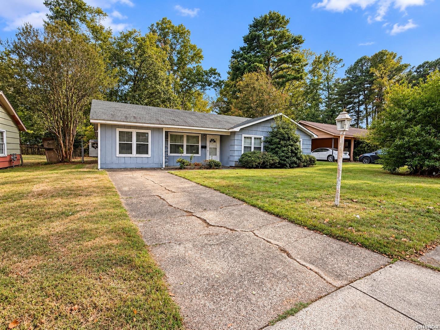 1529 Center Street Property Photo 1