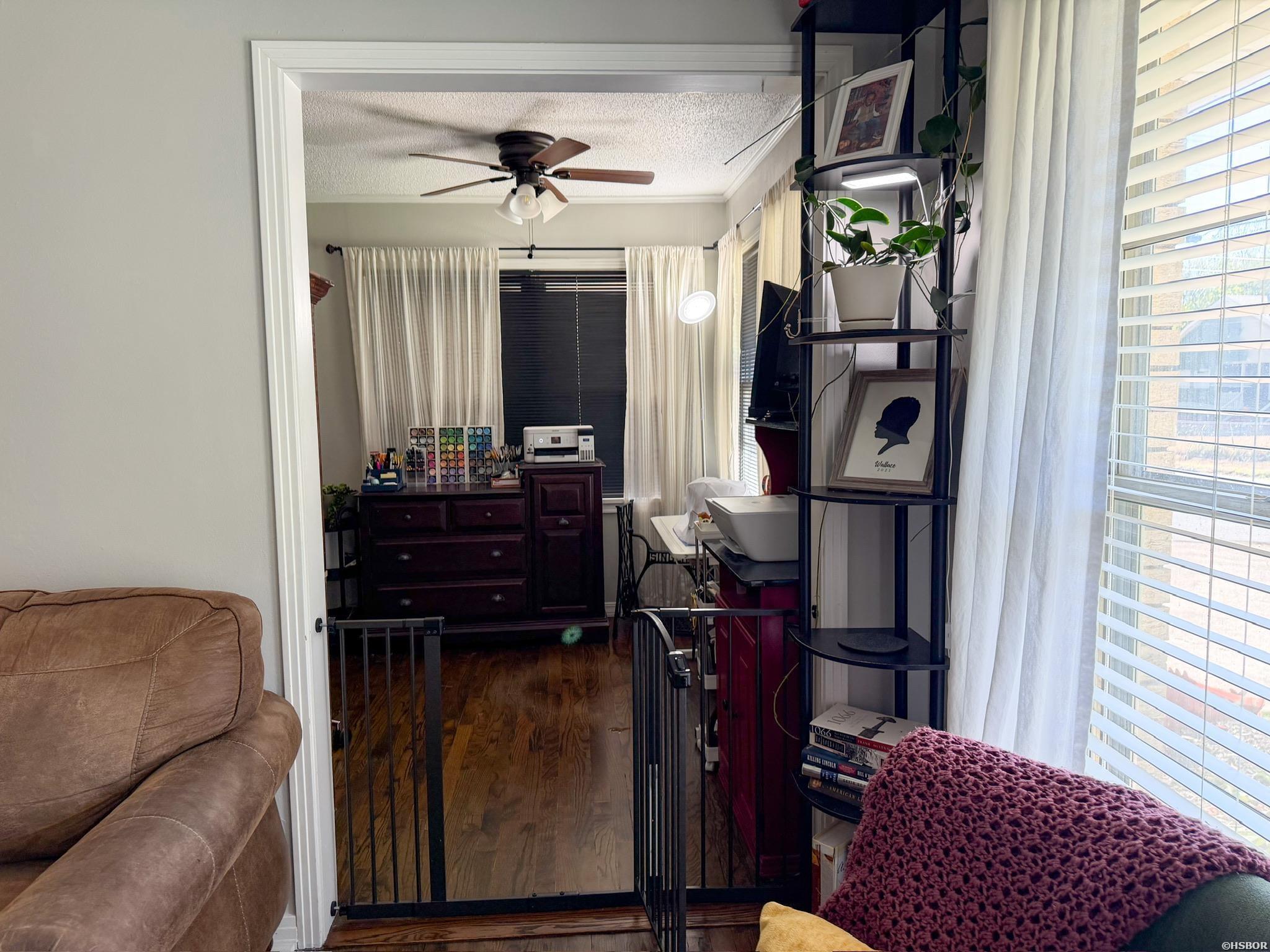 1302 Walnut Street Property Photo 9