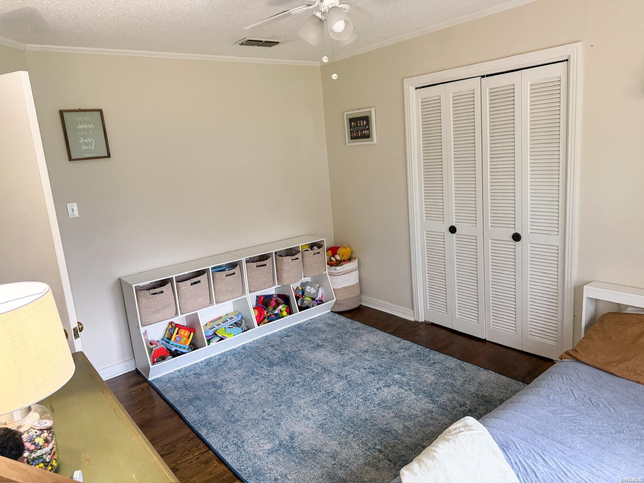 1302 Walnut Street Property Photo 14