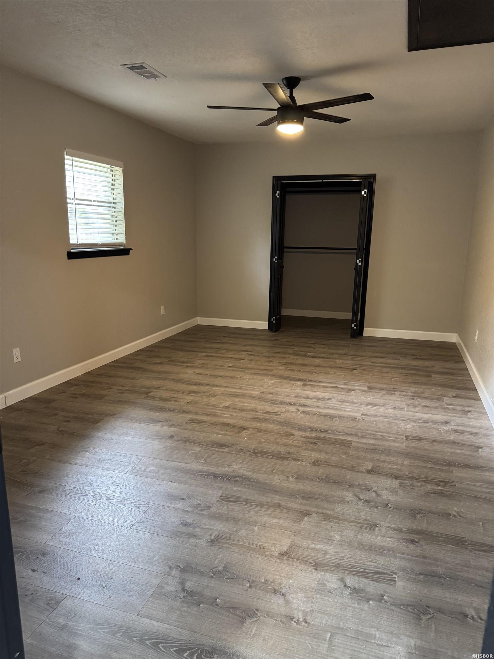 100 Wisteria Place Property Photo 14