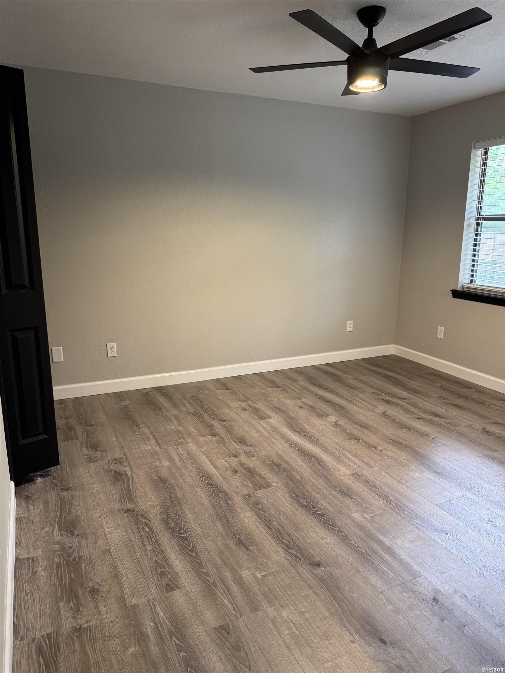 100 Wisteria Place Property Photo 21